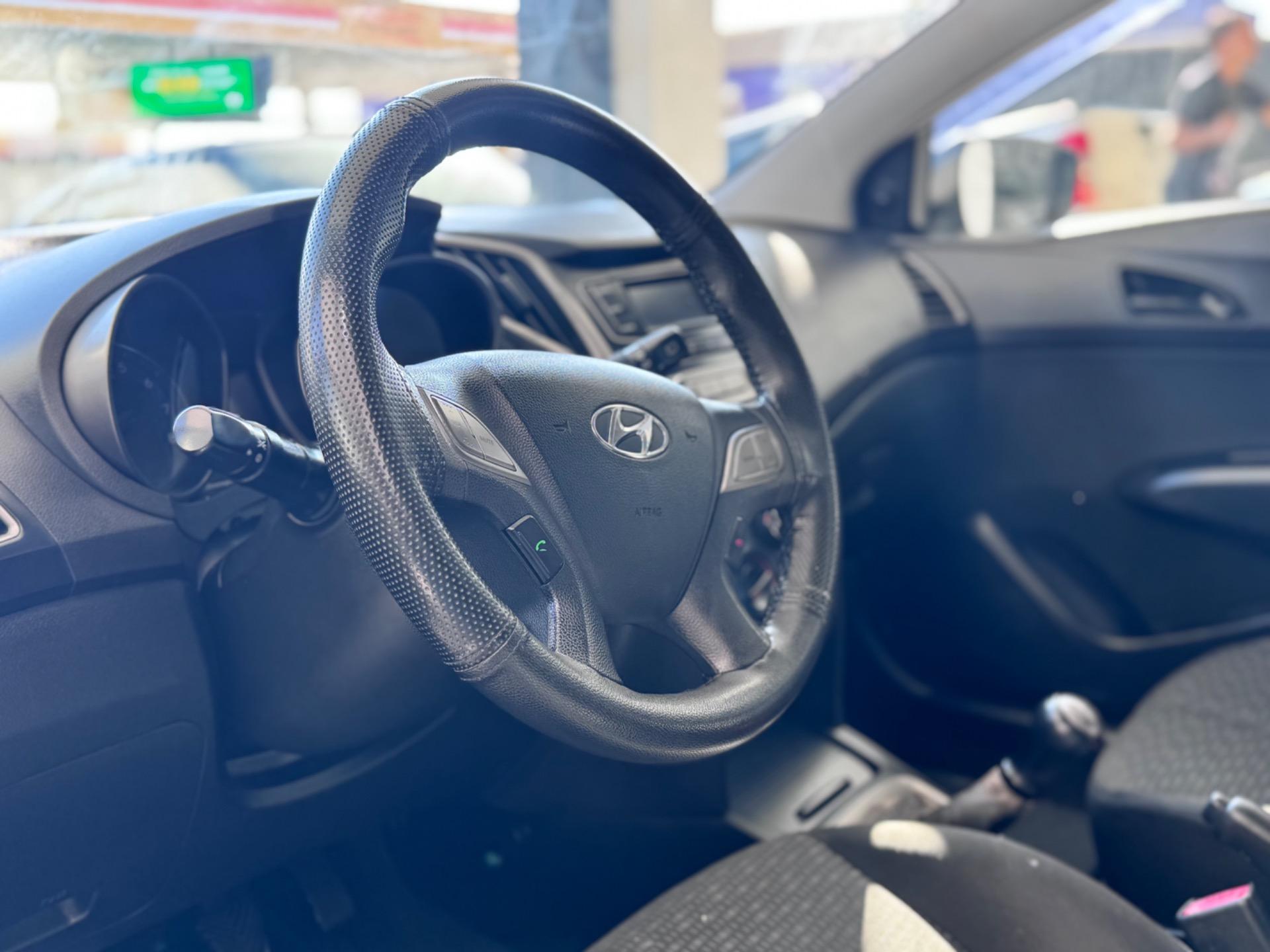 HYUNDAI HB 20 Hatch - Foto