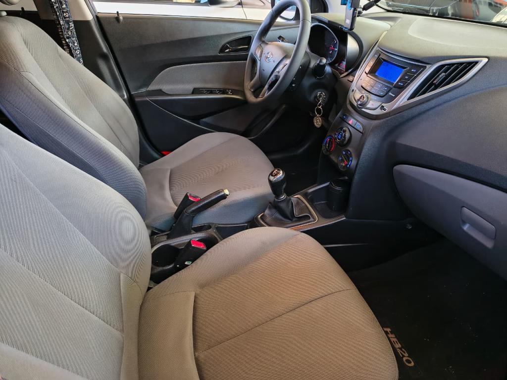HYUNDAI HB 20 Hatch - Foto