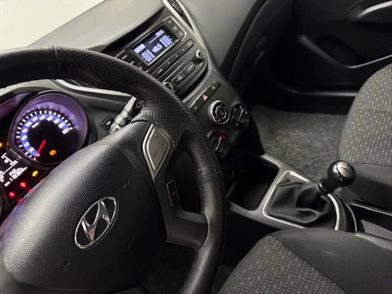 HYUNDAI HB 20 Hatch - Foto