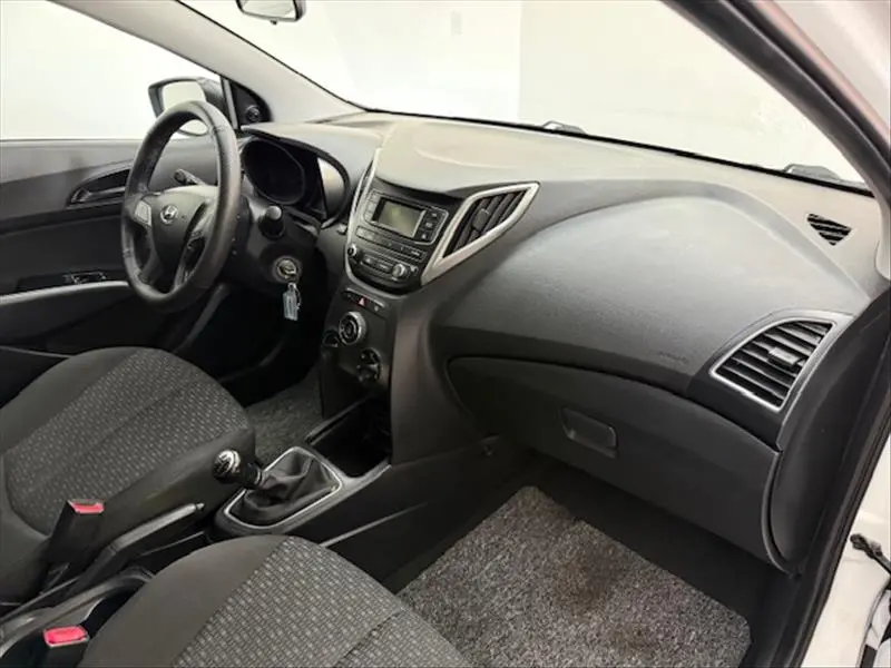 HYUNDAI HB 20 Hatch - Foto