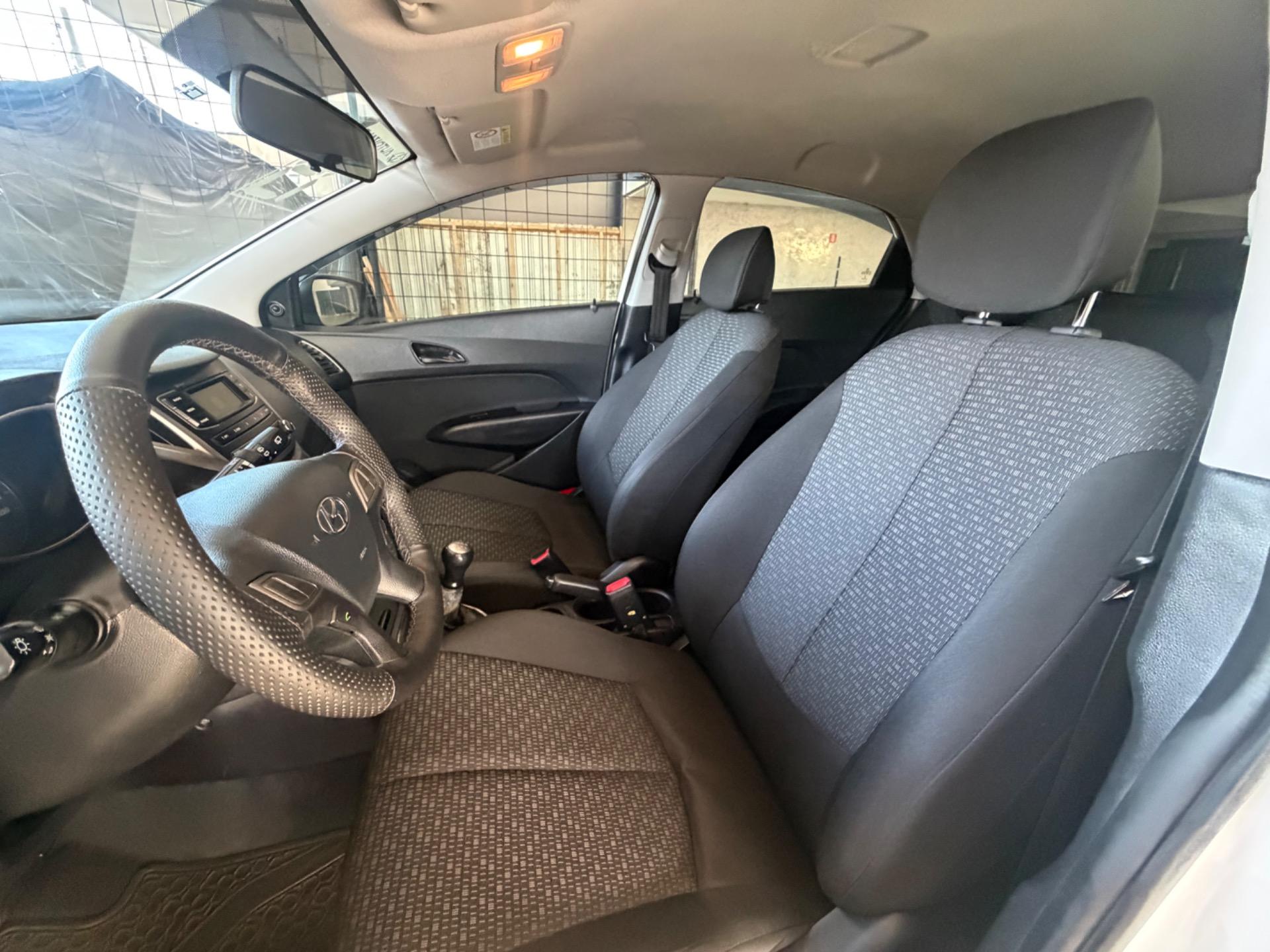 HYUNDAI HB 20 Hatch - Foto