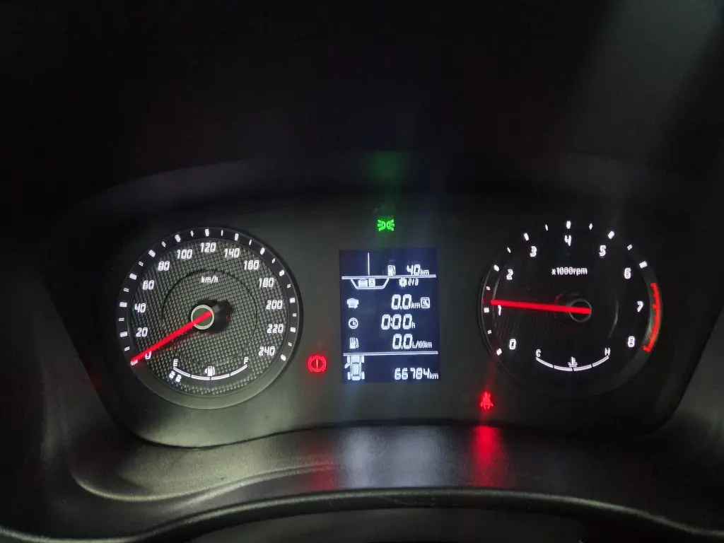 HYUNDAI HB 20 Hatch - Foto