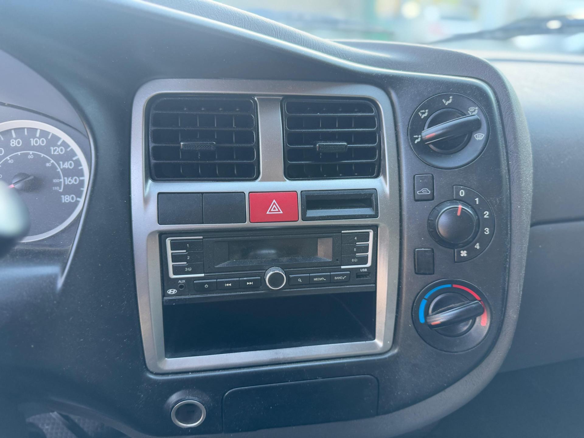 HYUNDAI HR - Miniatura