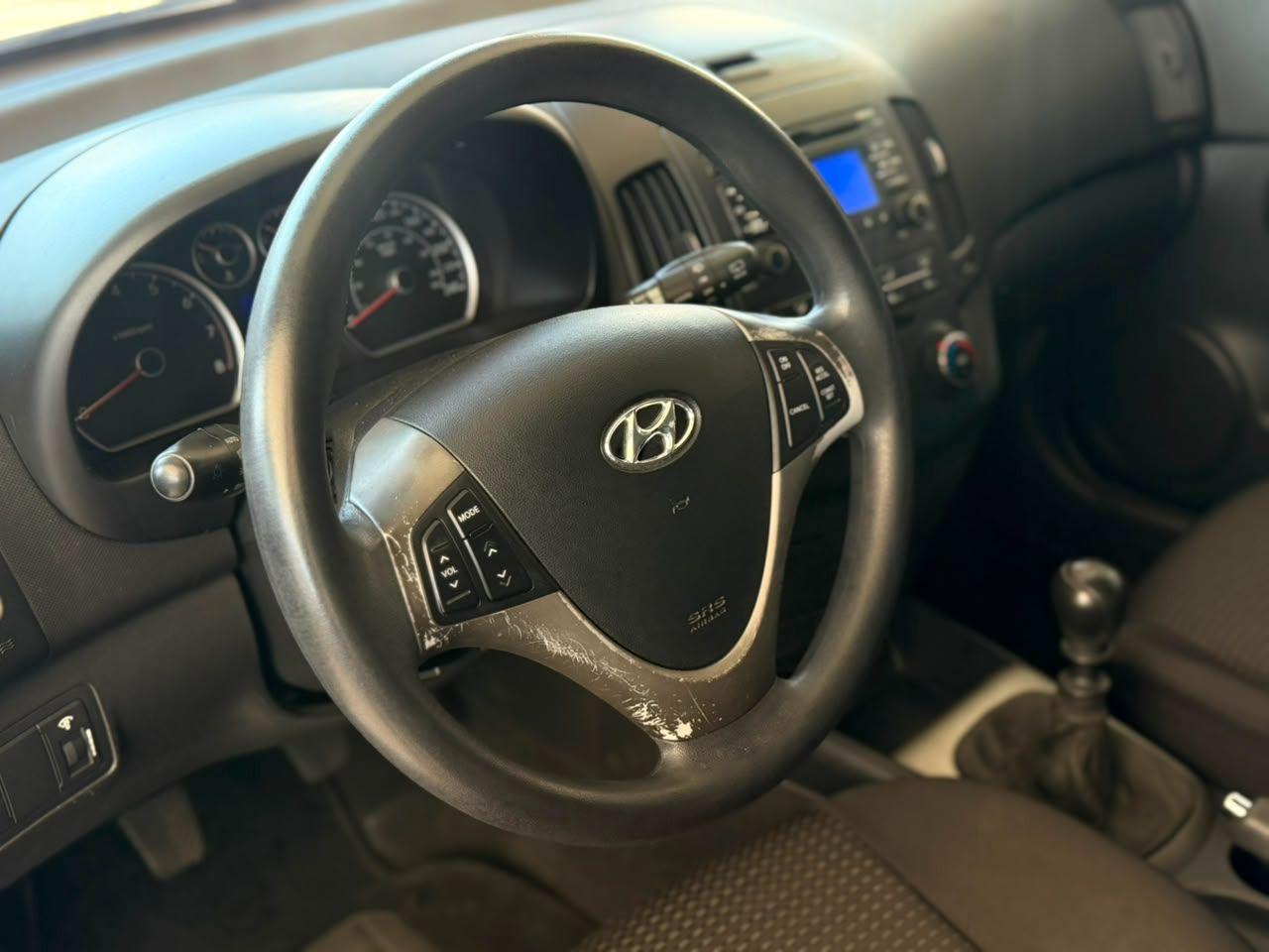 HYUNDAI I30 - Foto