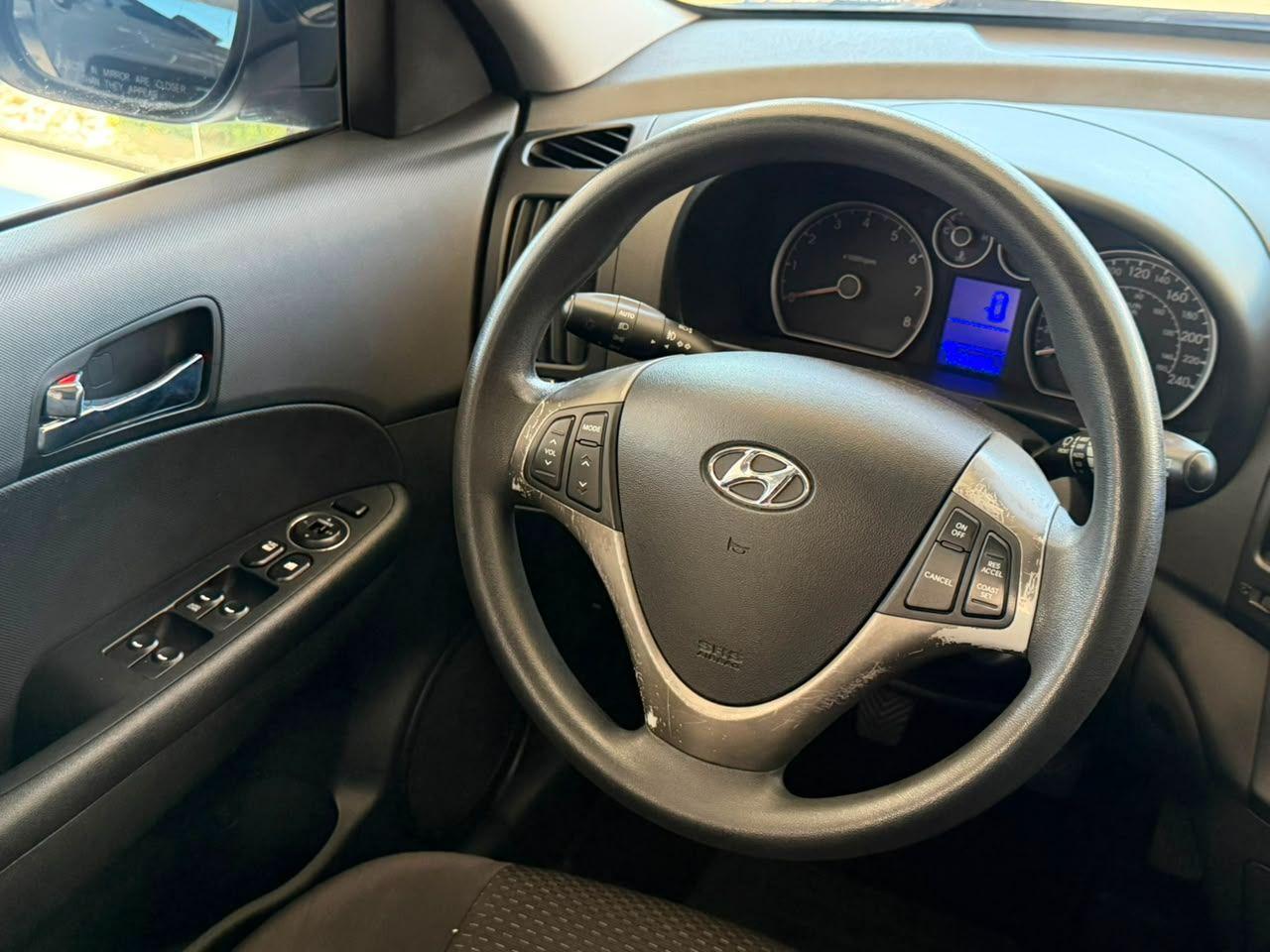 HYUNDAI I30 - Foto
