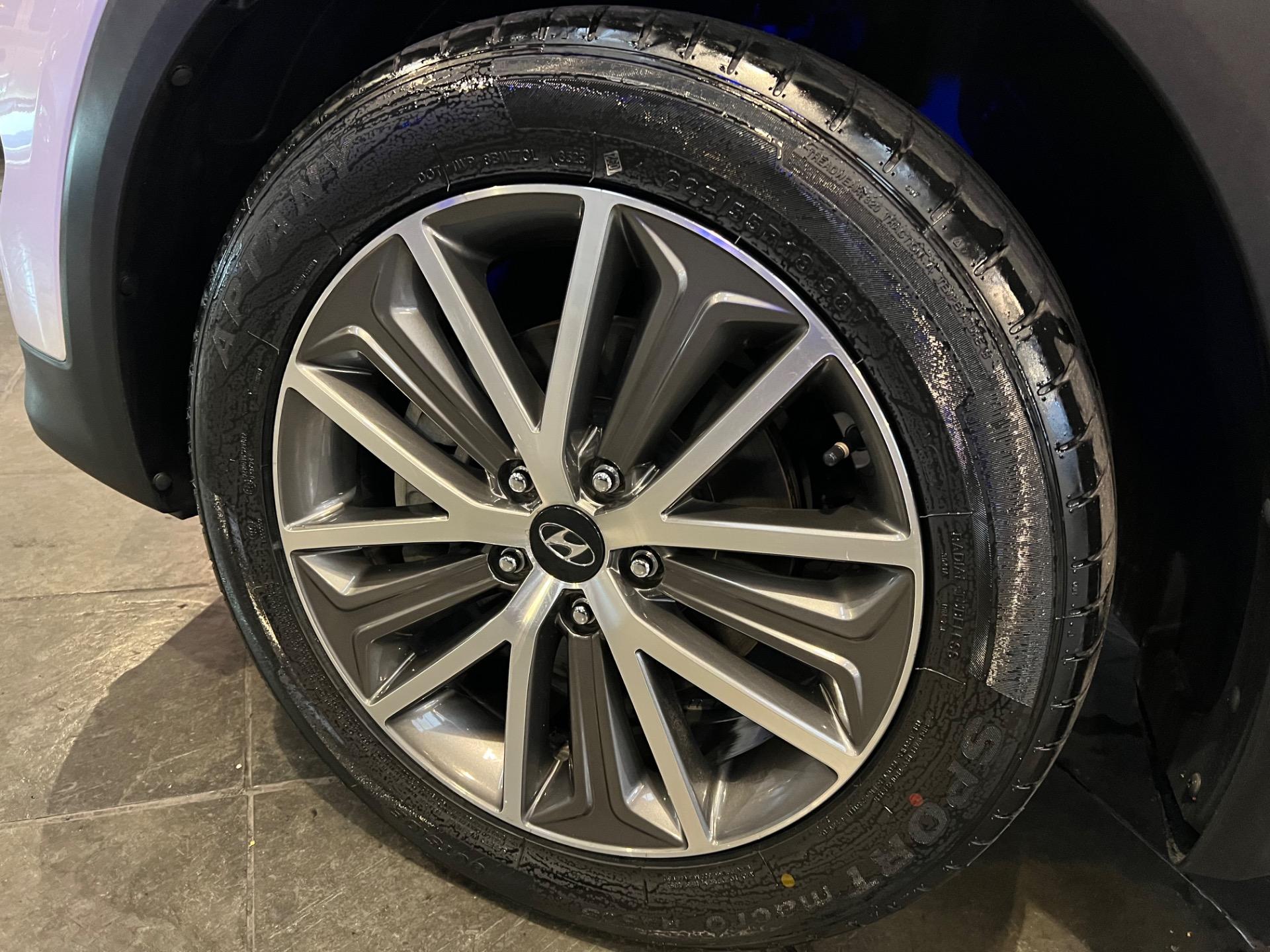 HYUNDAI Tucson - Foto