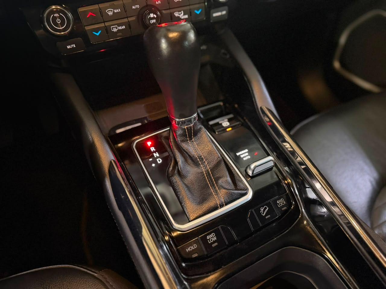JEEP Commander - Foto
