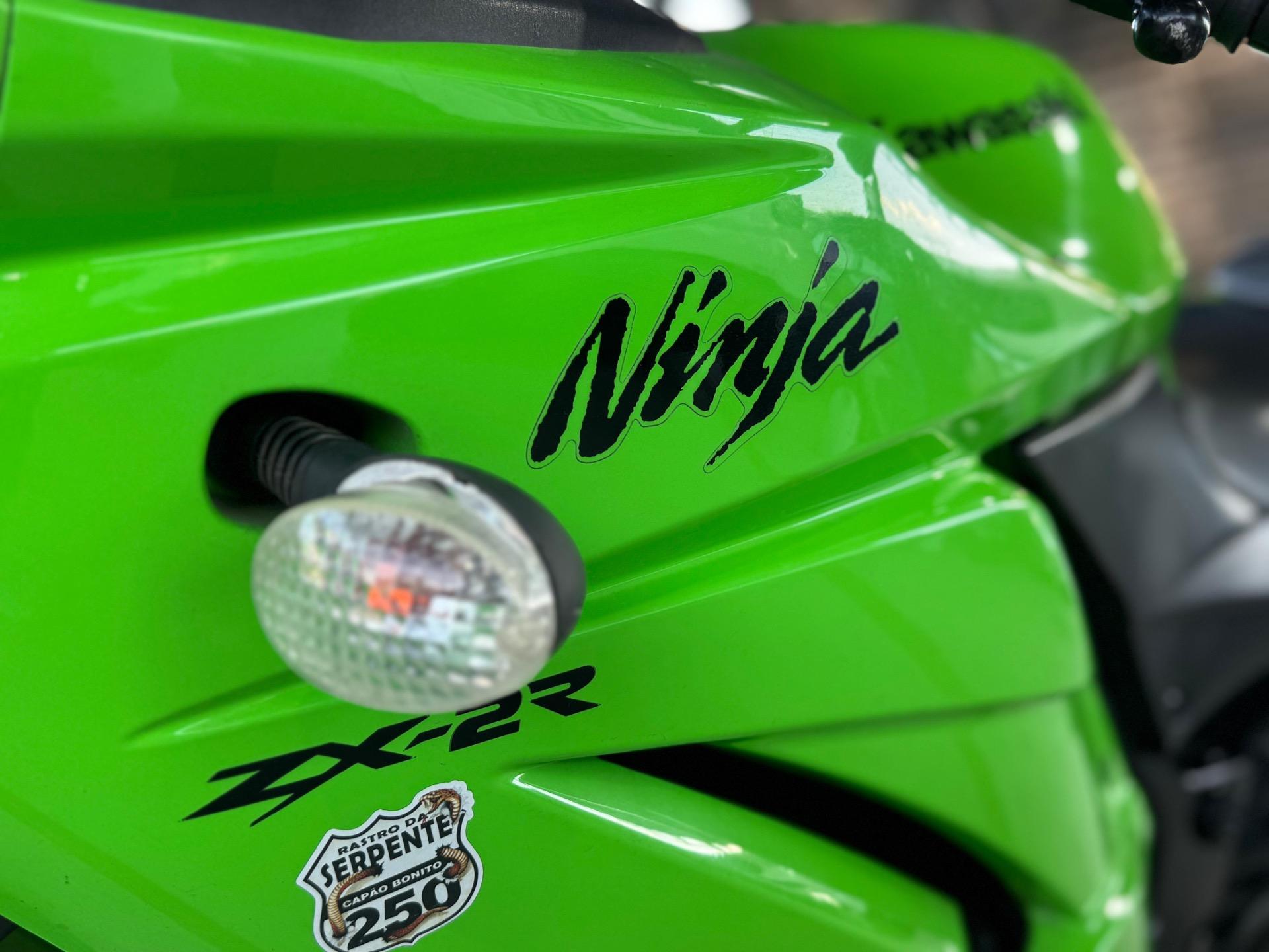 KAWASAKI Ninja 250 - Foto