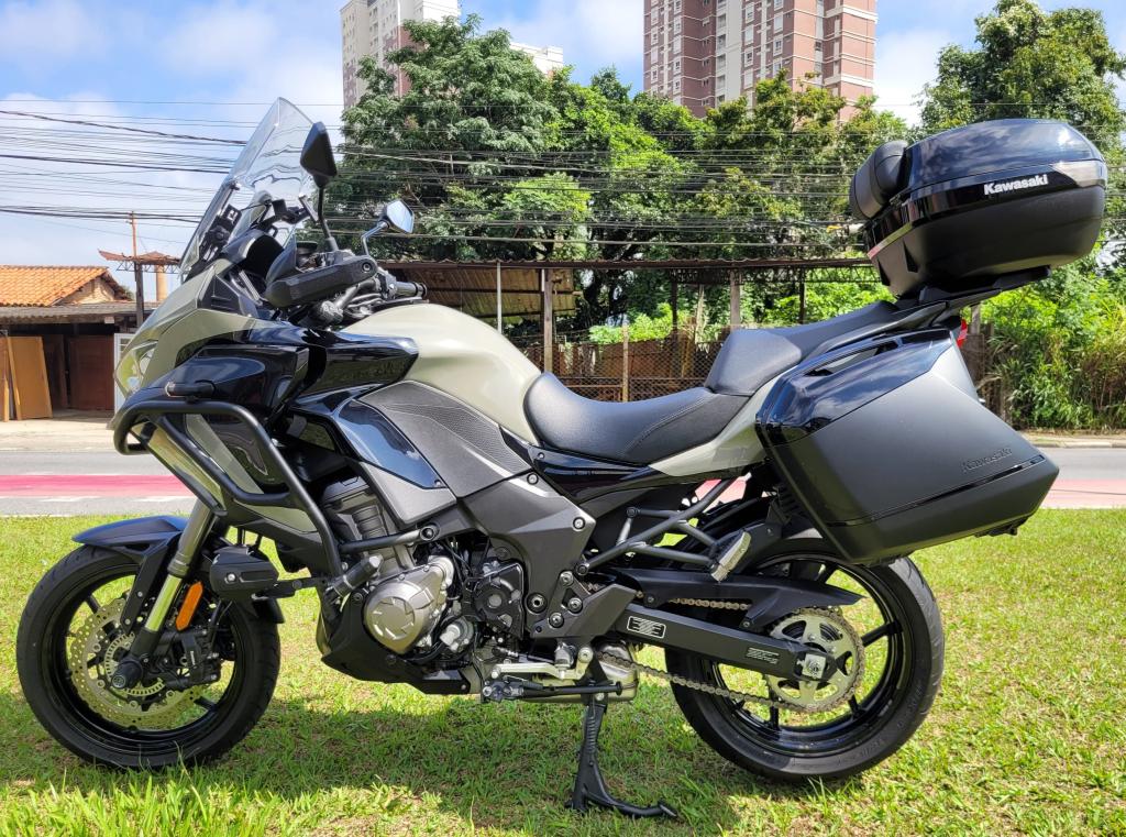 KAWASAKI Versys Grand Tourer 1000 - Foto