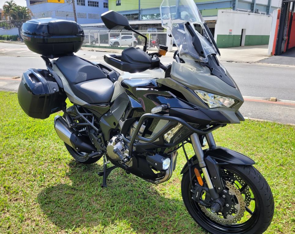KAWASAKI Versys Grand Tourer 1000 - Foto