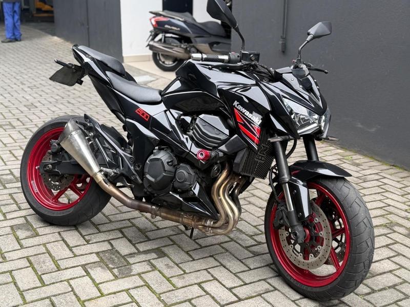 KAWASAKI Z 800 - Foto