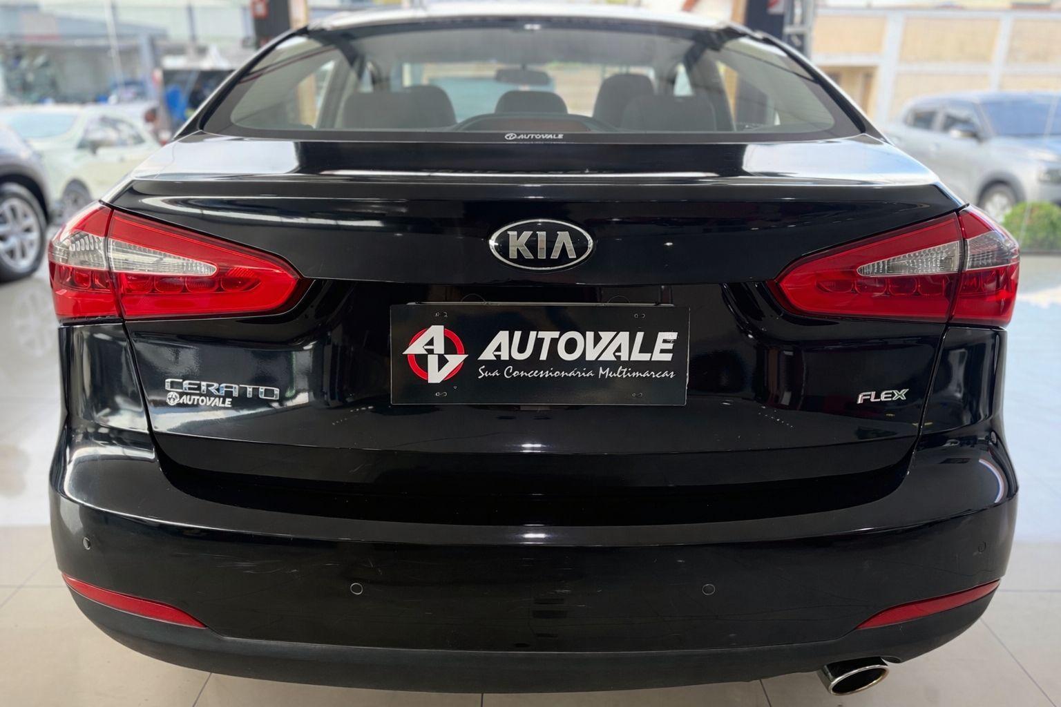 KIA Cerato Sedan - Foto