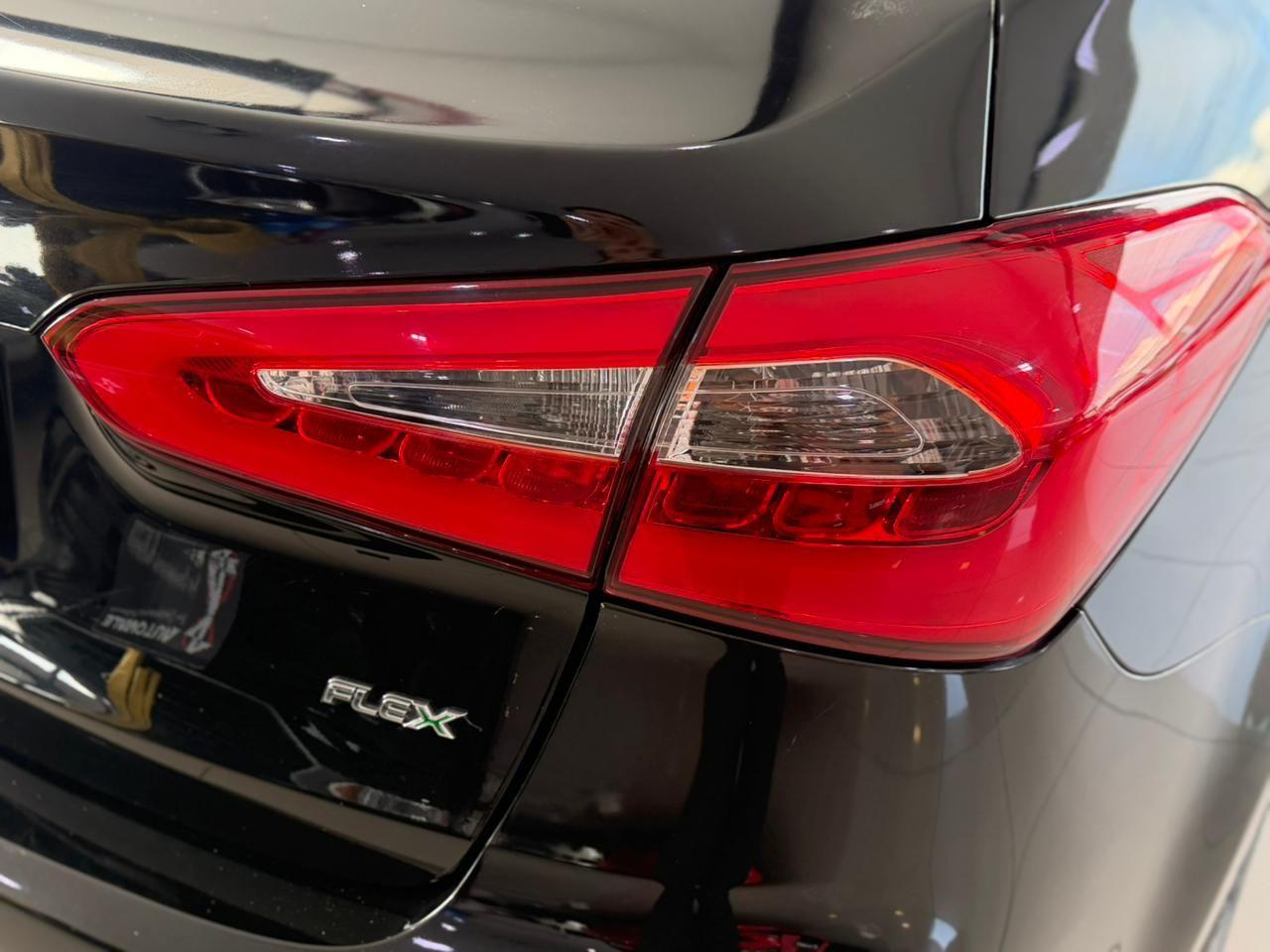 KIA Cerato Sedan - Foto