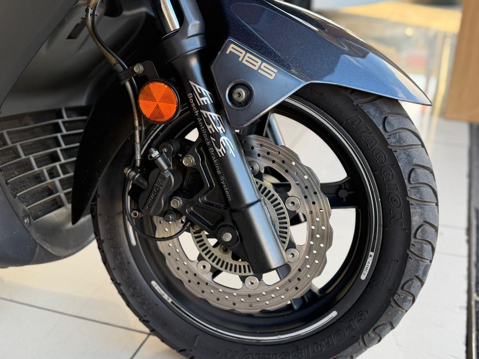 KYMCO Downtown 300i - Foto
