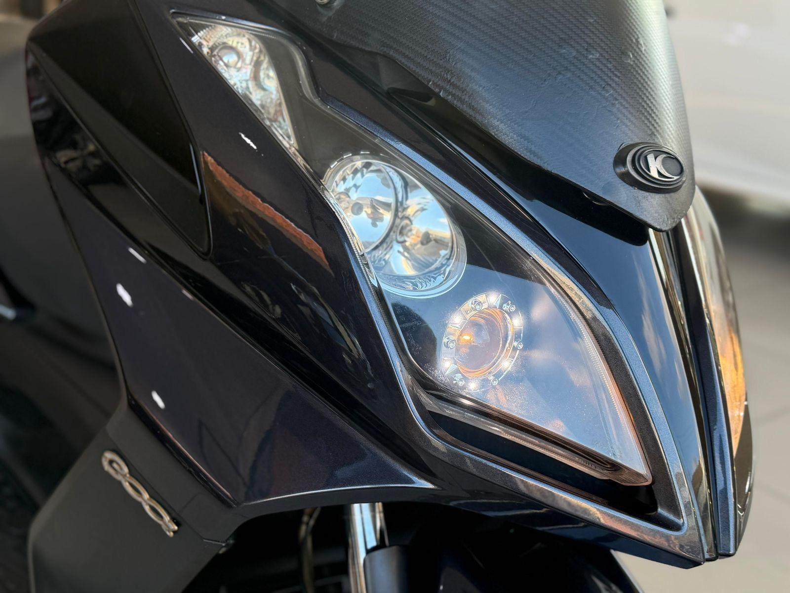KYMCO Downtown 300i - Foto