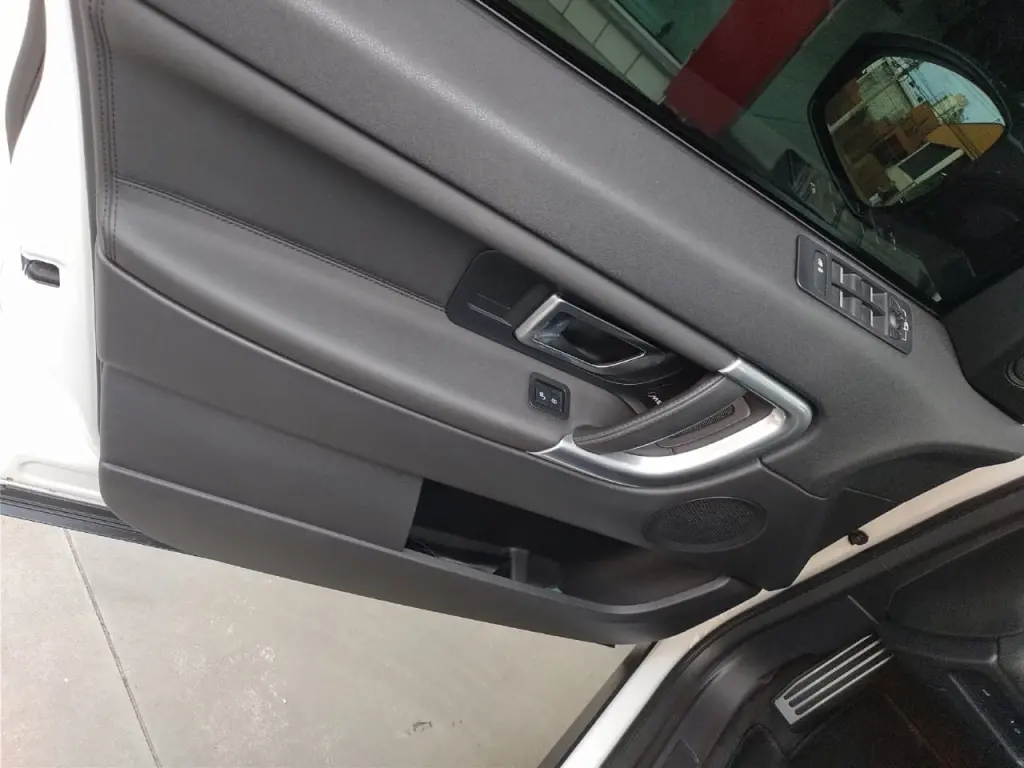 LAND ROVER Discovery Sport - Foto