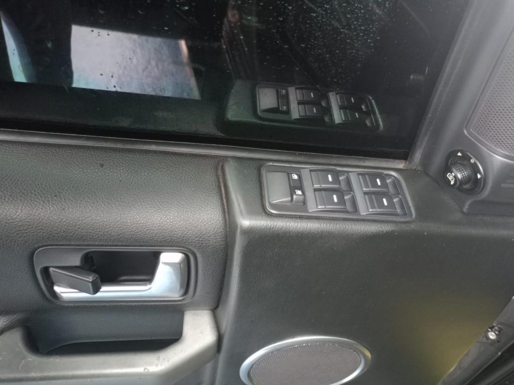 LAND ROVER Discovery 3 - Foto