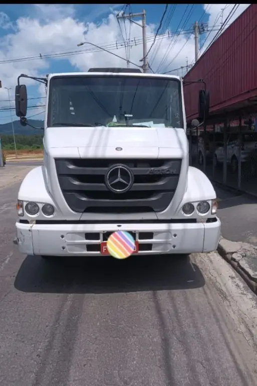 MERCEDES-BENZ Atron - Foto