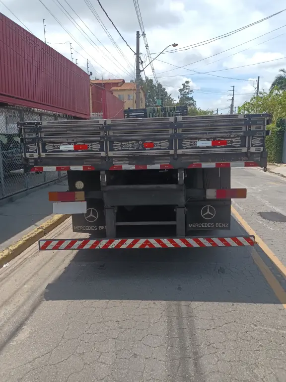 MERCEDES-BENZ Atron - Foto