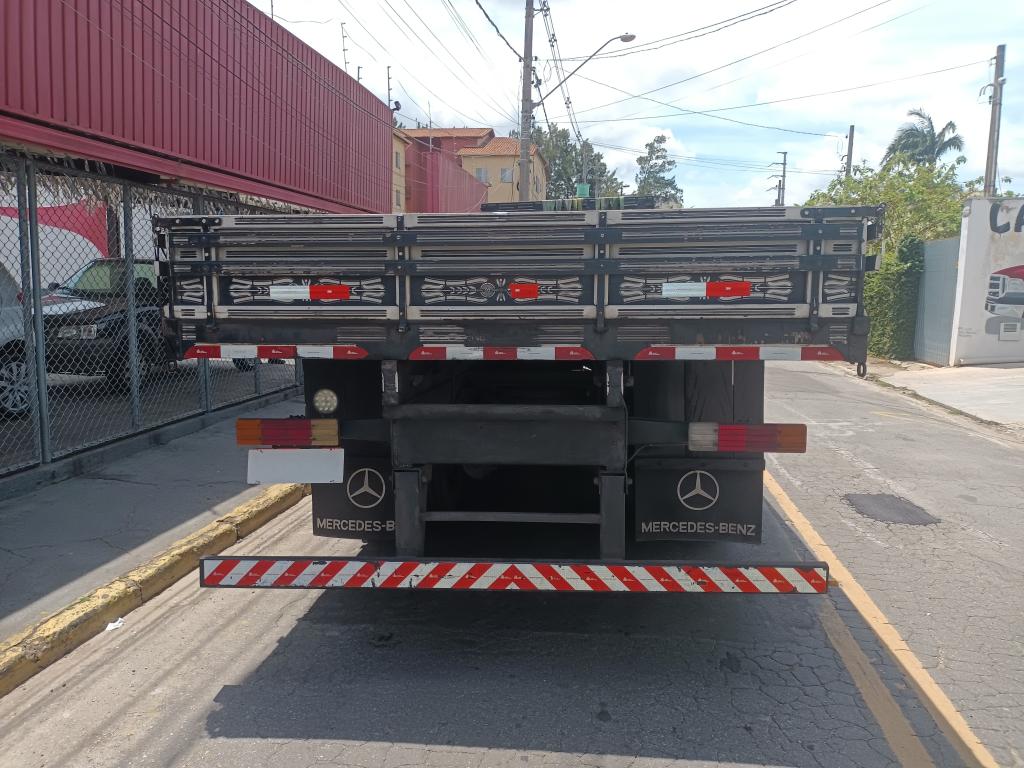 MERCEDES-BENZ Atron - Foto