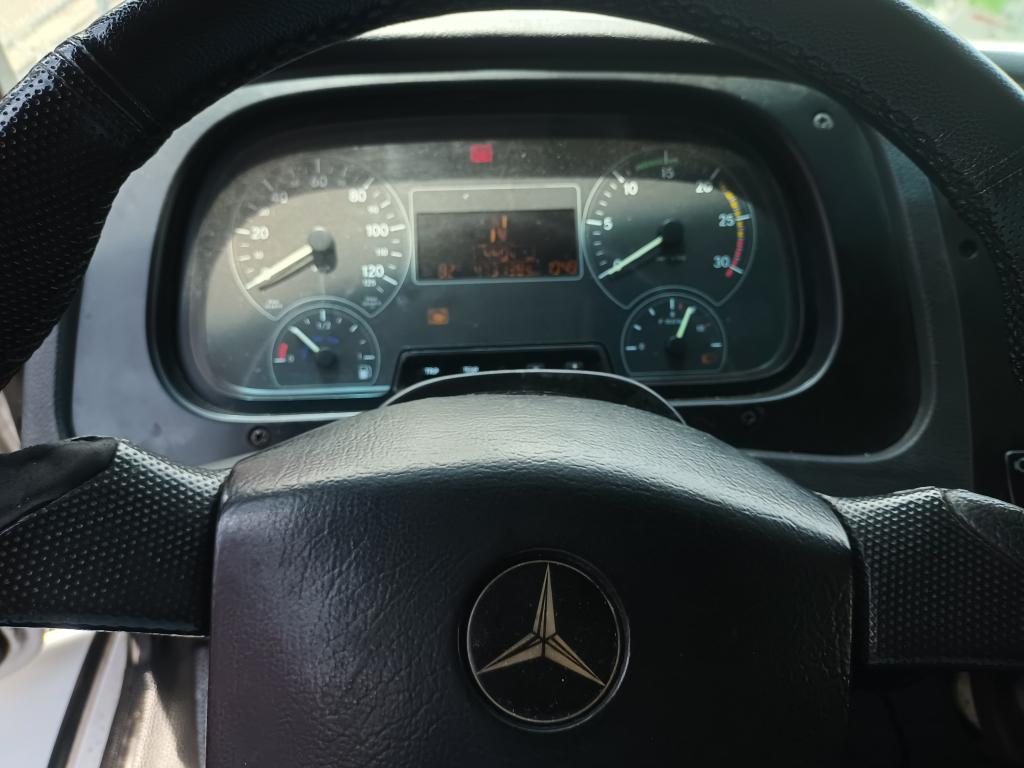 MERCEDES-BENZ Atron - Foto