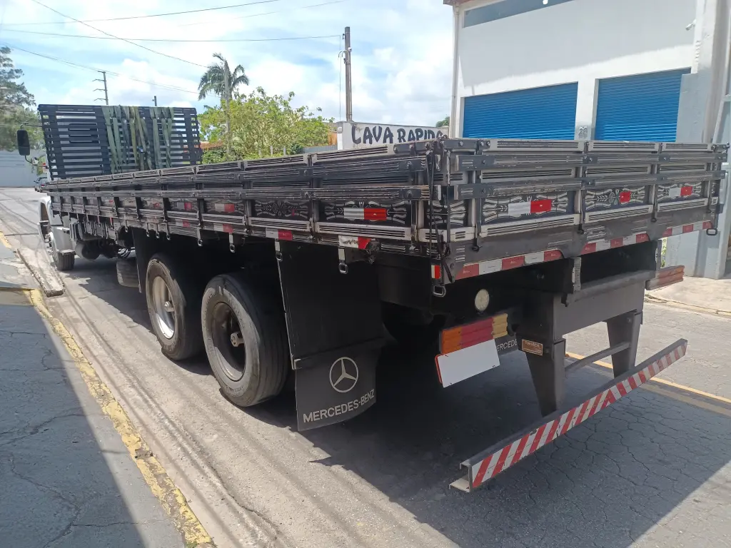 MERCEDES-BENZ Atron - Foto