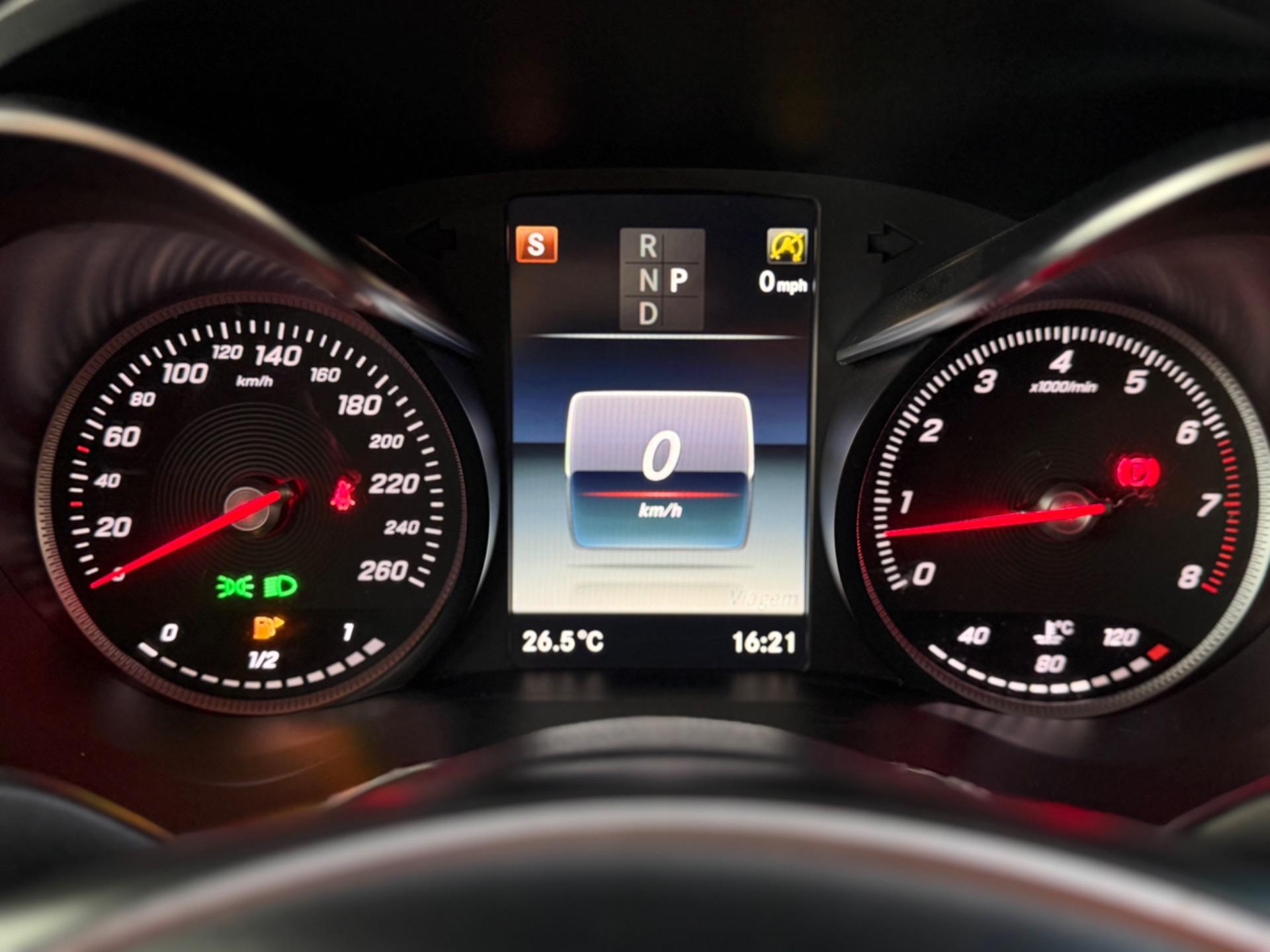 MERCEDES-BENZ C 180 - Foto