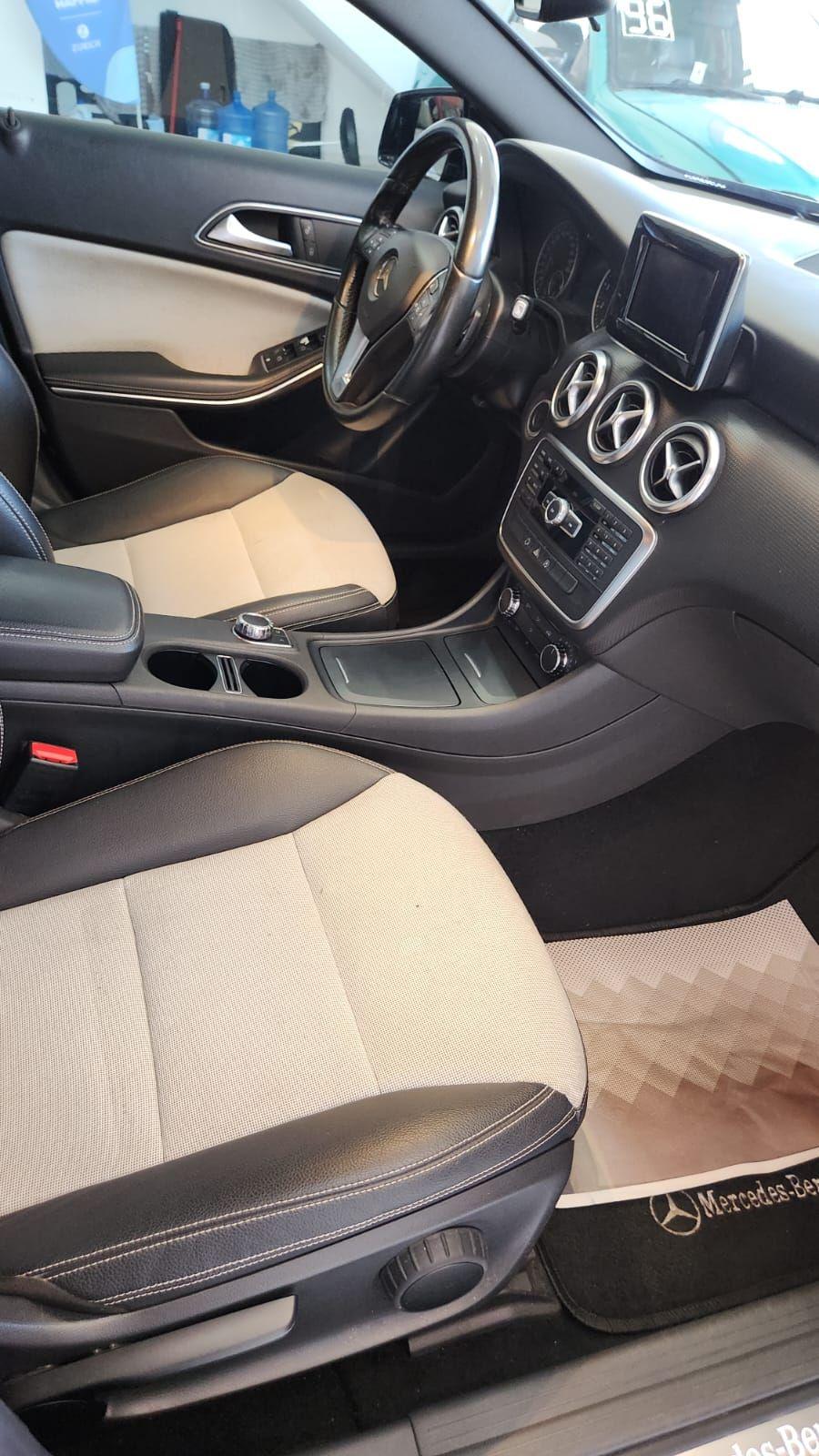 MERCEDES-BENZ Classe A - Foto