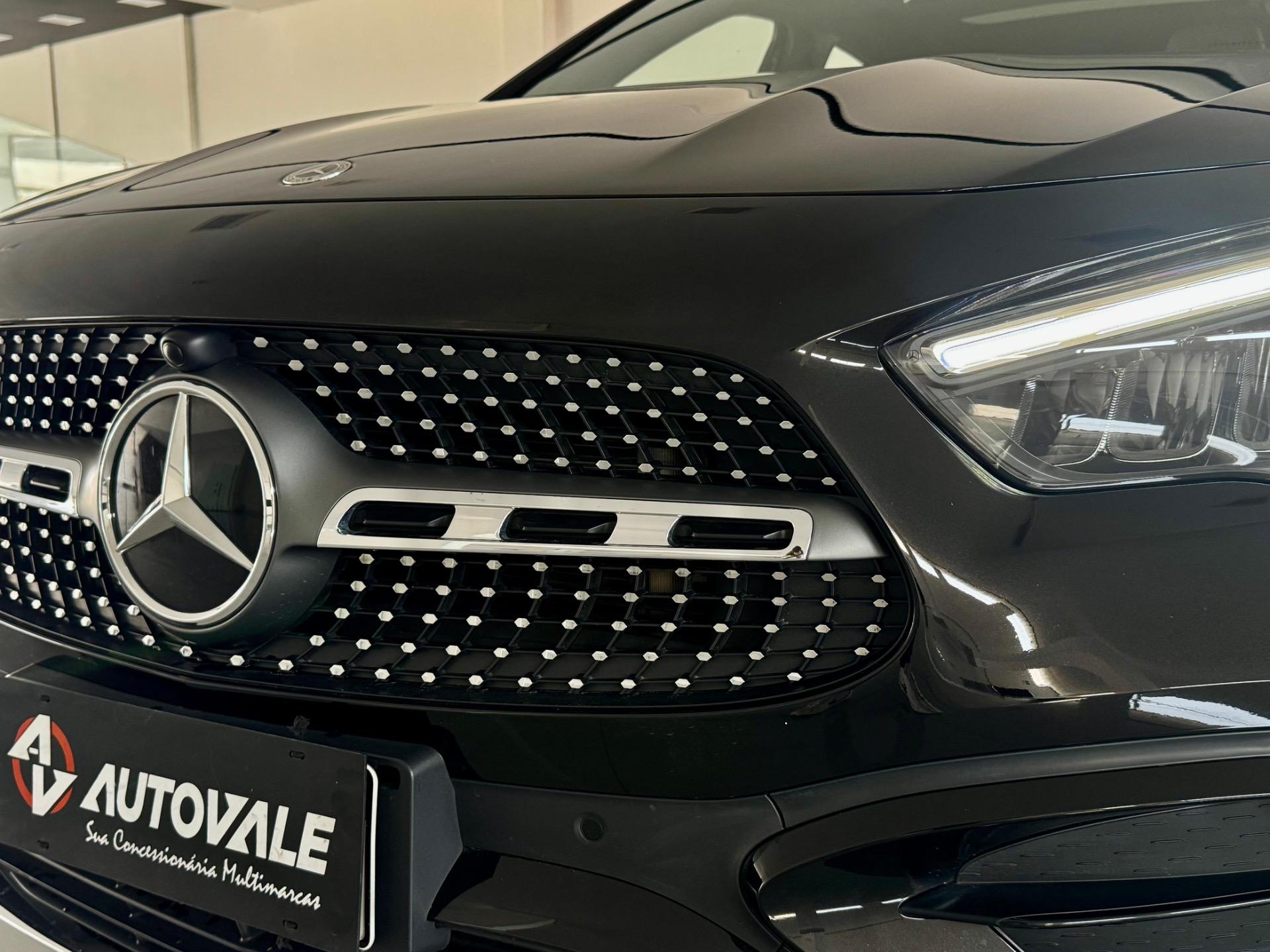 MERCEDES-BENZ GLA 200 - Foto