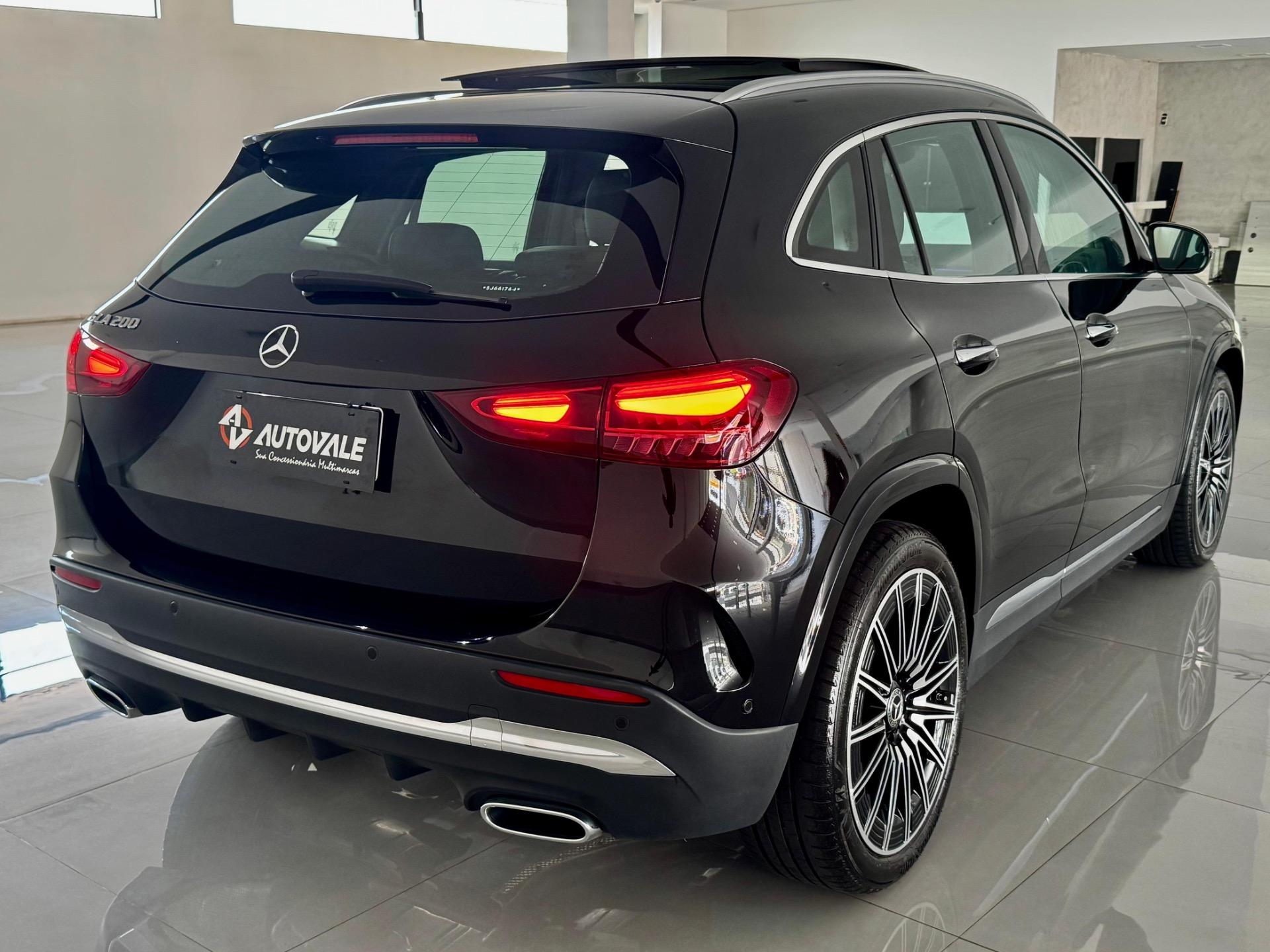 MERCEDES-BENZ GLA 200 - Foto