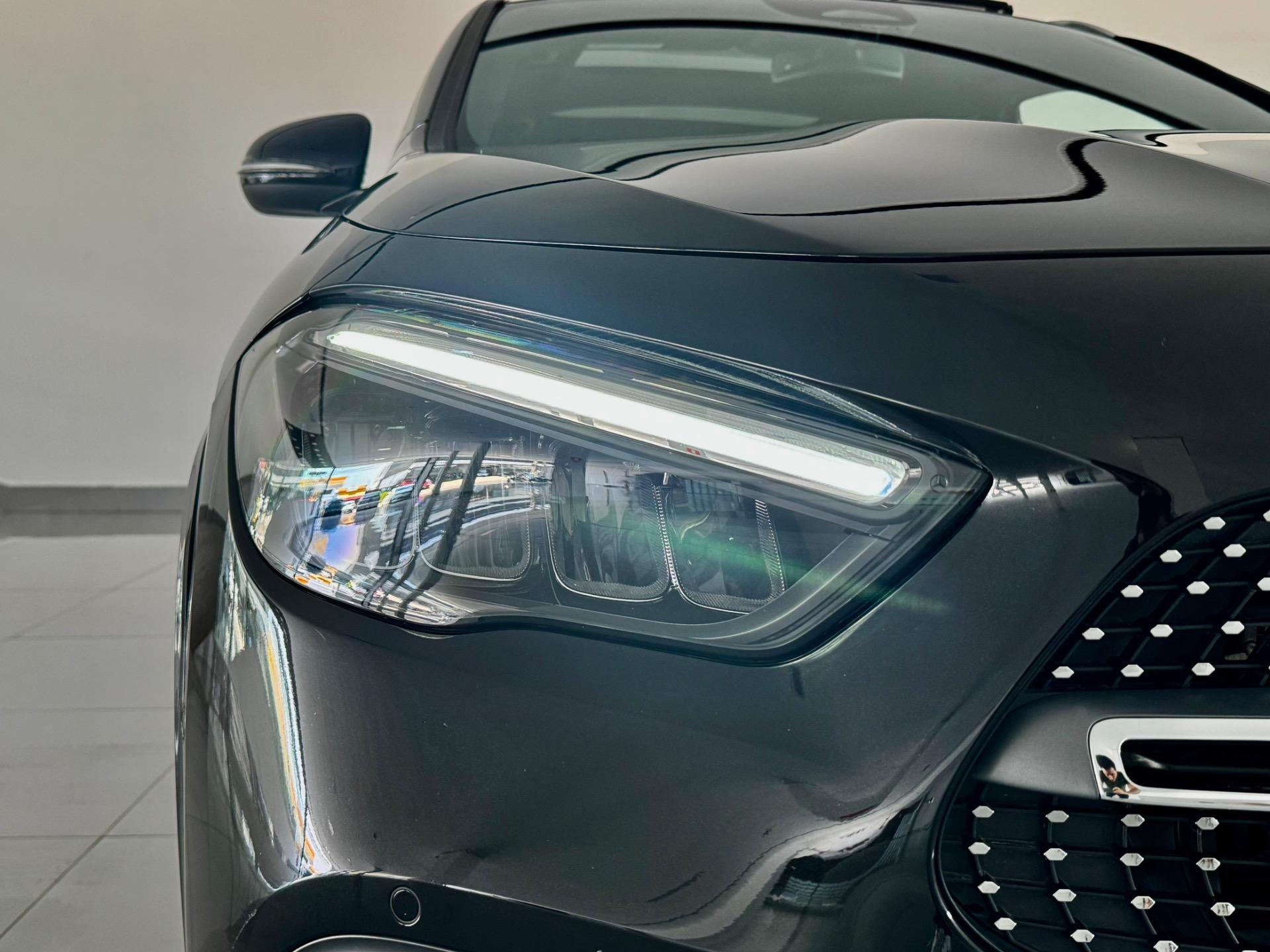 MERCEDES-BENZ GLA 200 - Foto