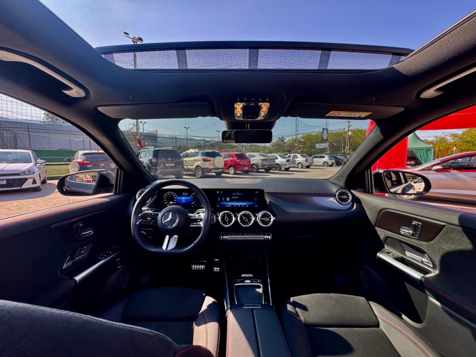 MERCEDES-BENZ GLA 200 - Foto