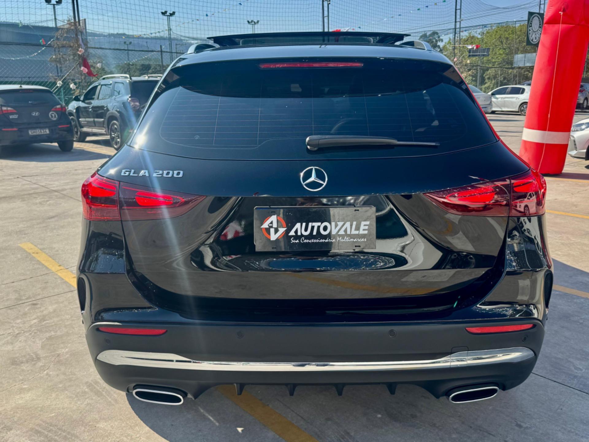 MERCEDES-BENZ GLA 200 - Foto