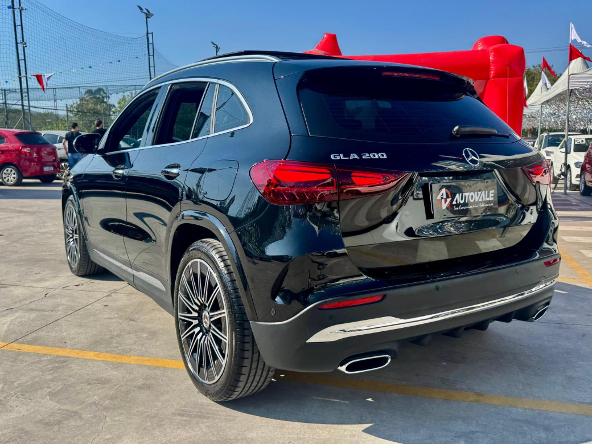 MERCEDES-BENZ GLA 200 - Foto