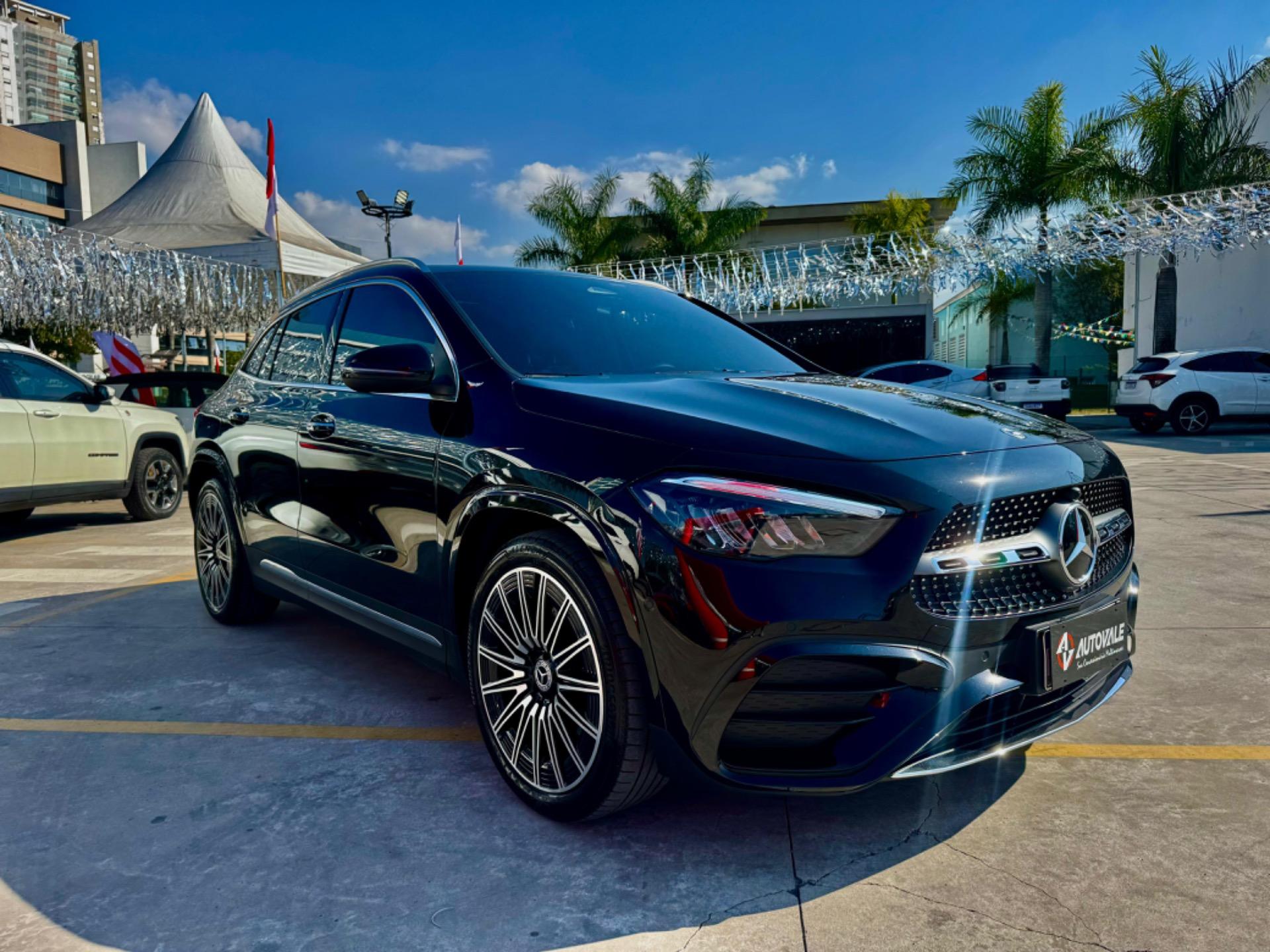 MERCEDES-BENZ GLA 200 - Foto