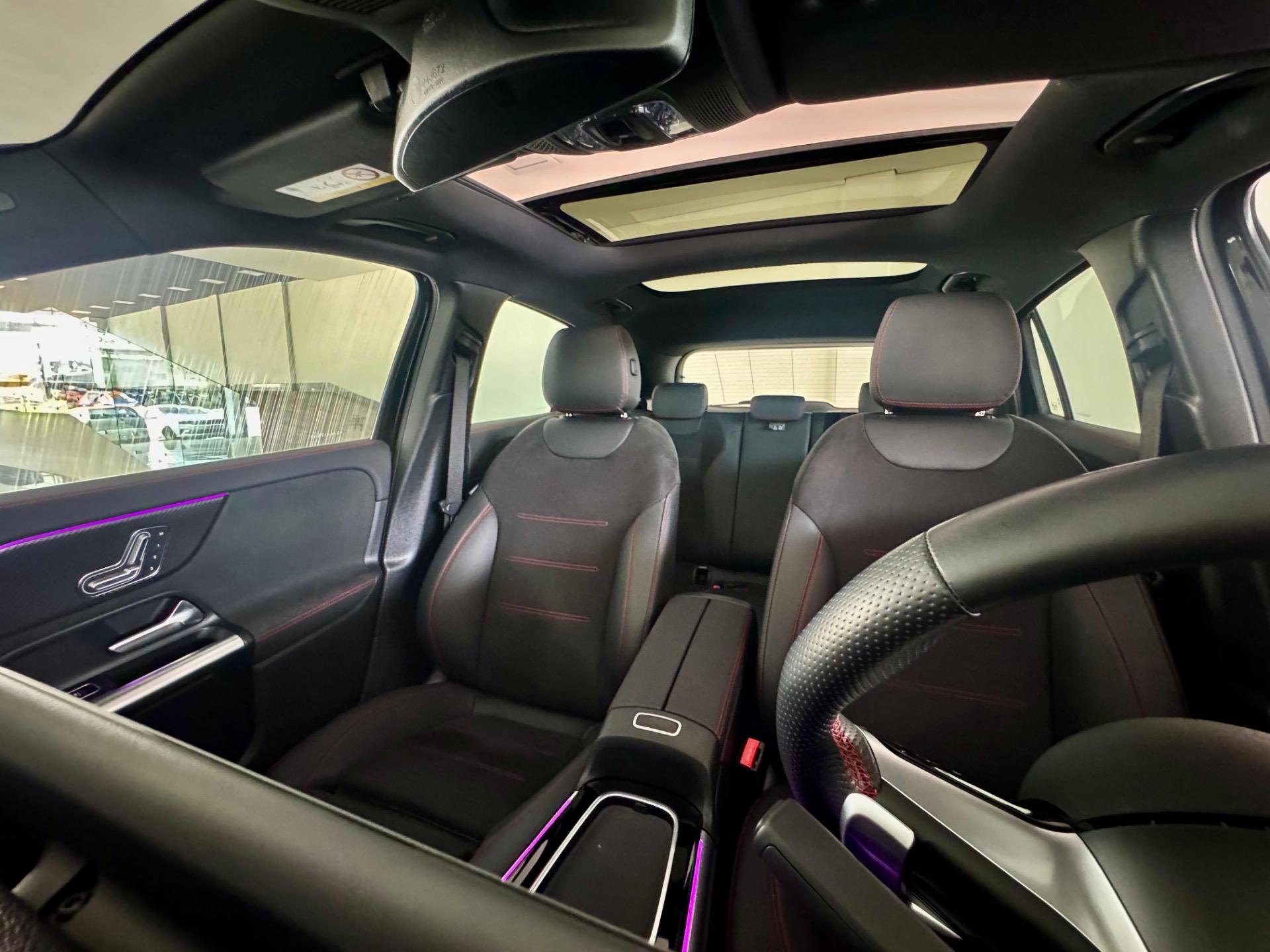 MERCEDES-BENZ GLA 200 - Foto