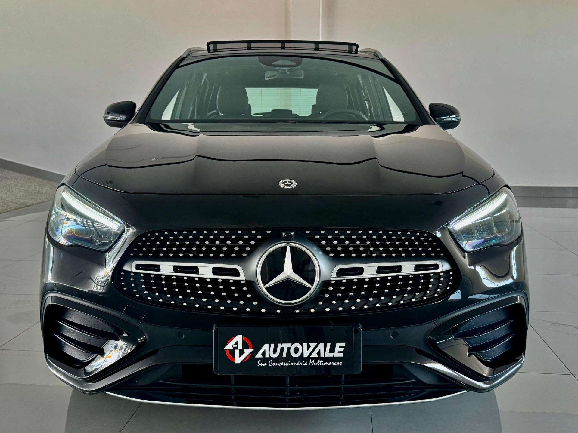 MERCEDES-BENZ GLB 200 - Foto