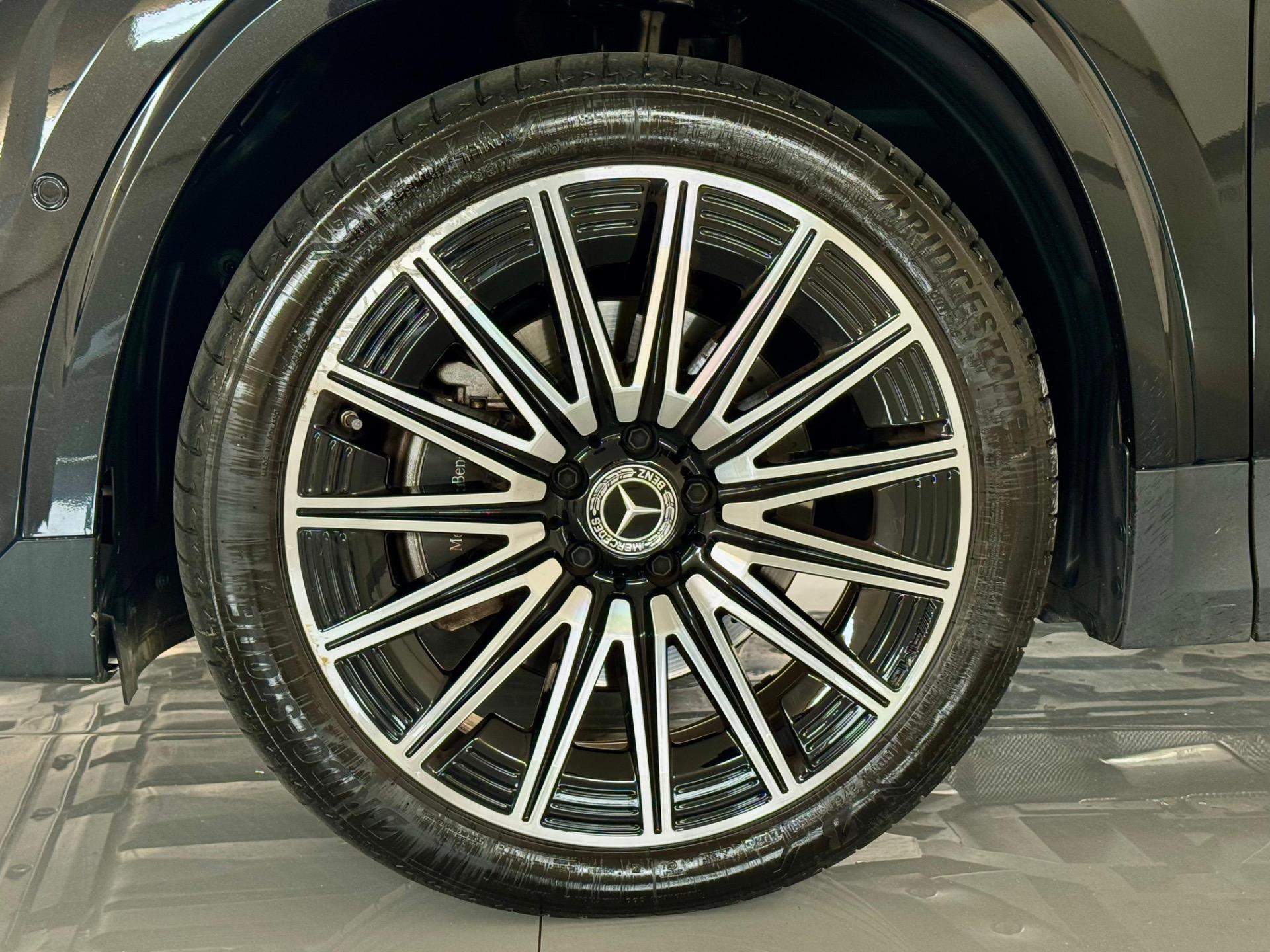 MERCEDES-BENZ GLB 200 - Foto