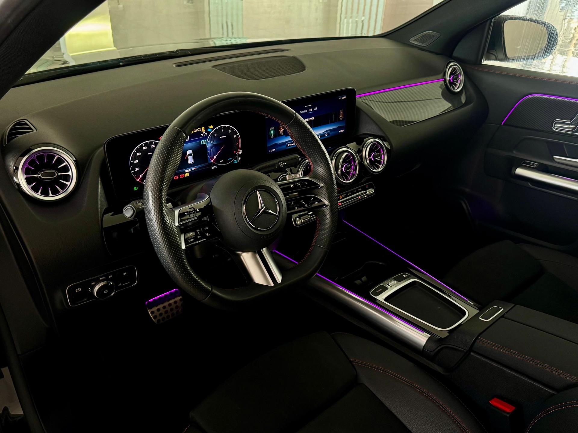 MERCEDES-BENZ GLB 200 - Foto