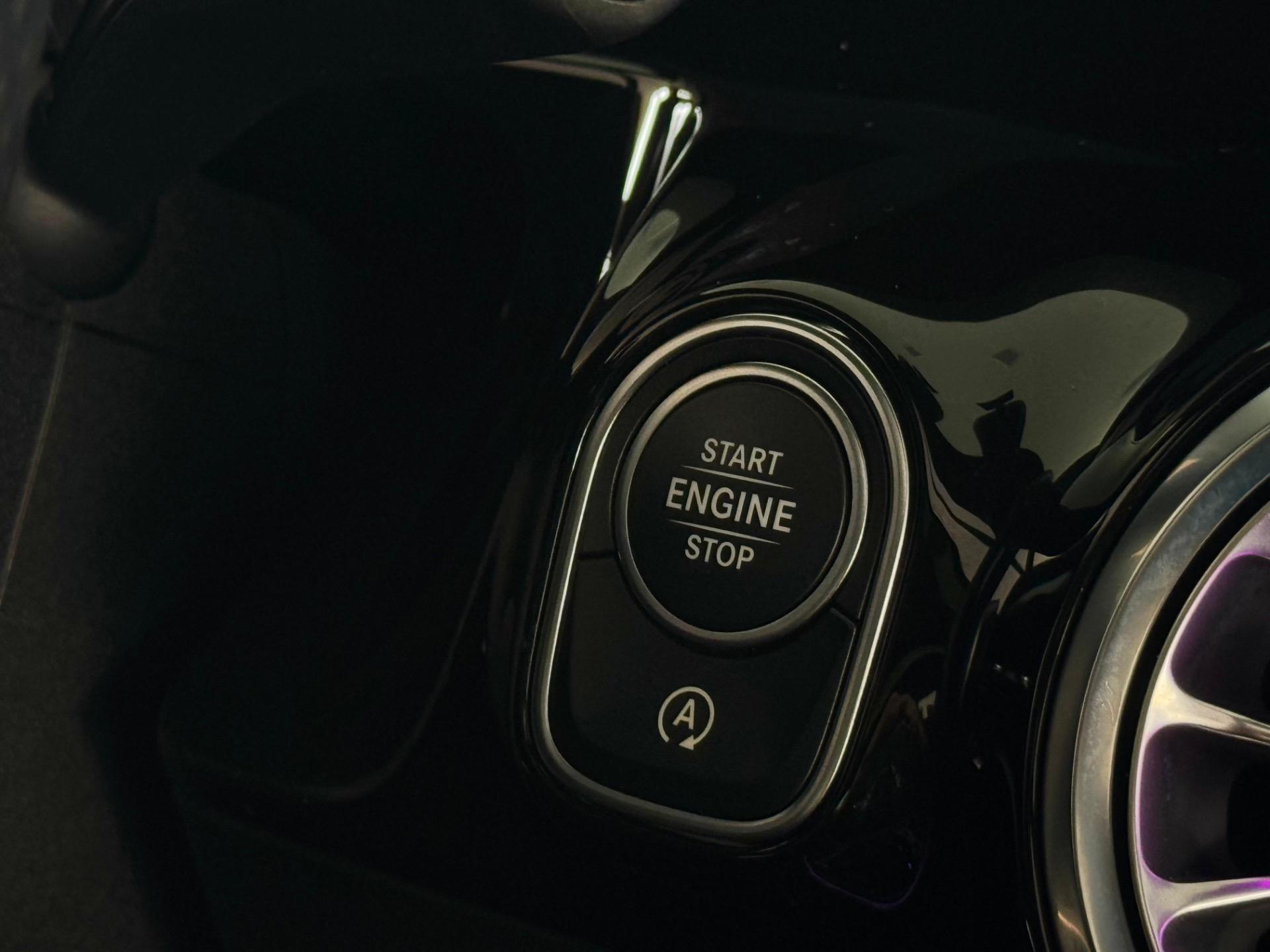 MERCEDES-BENZ GLB 200 - Foto