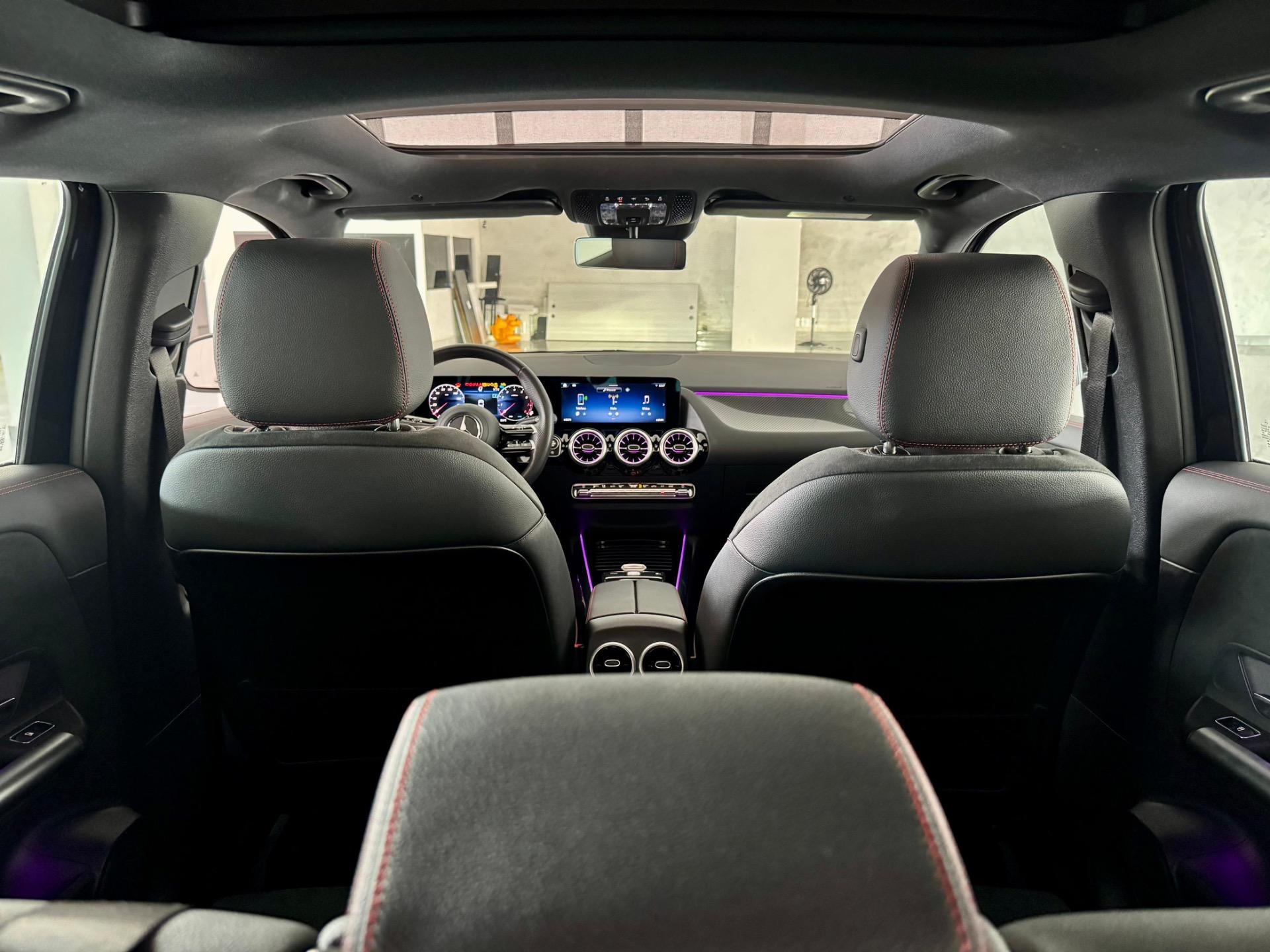 MERCEDES-BENZ GLB 200 - Foto