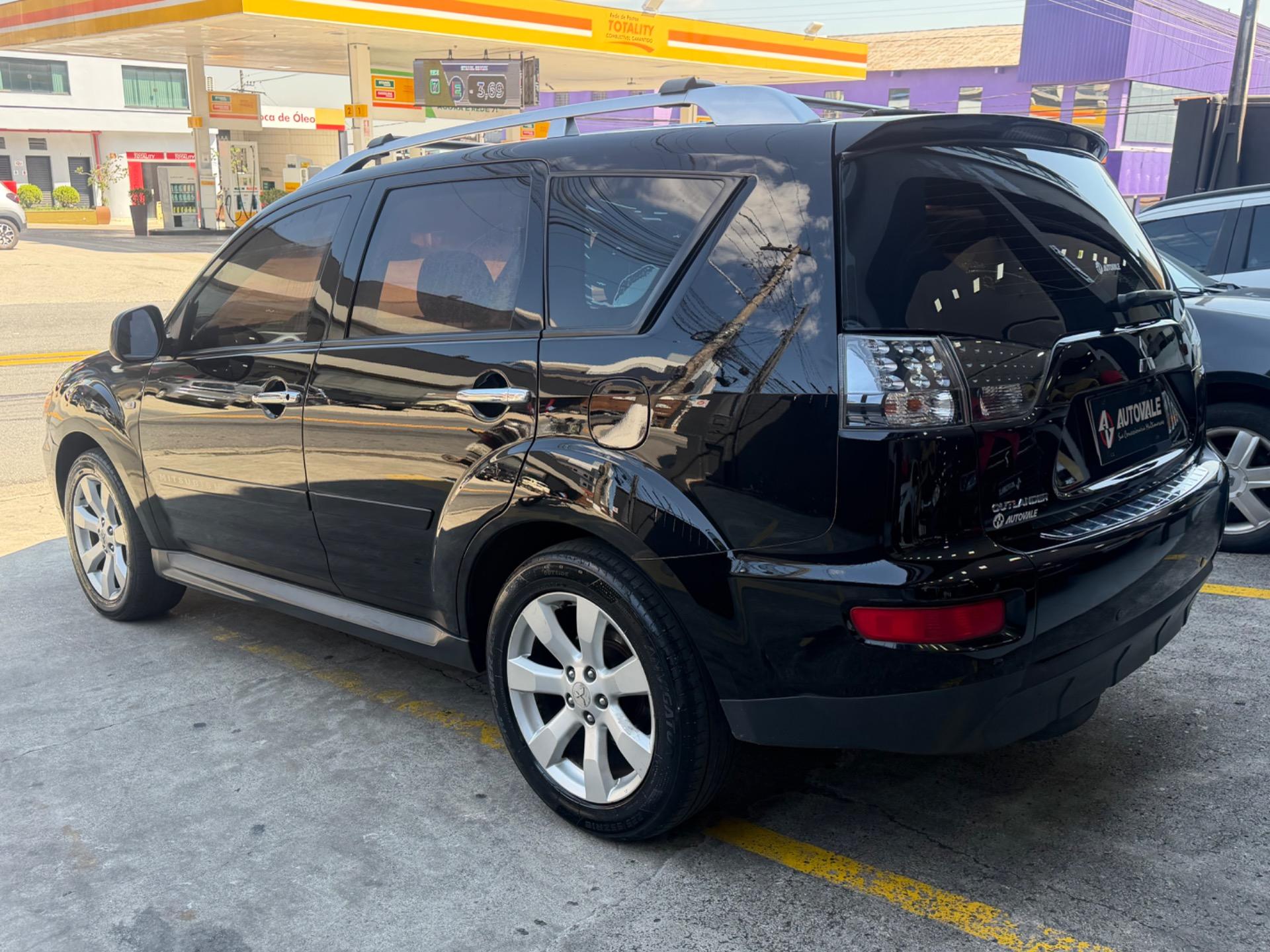 MITSUBISHI Outlander - Foto