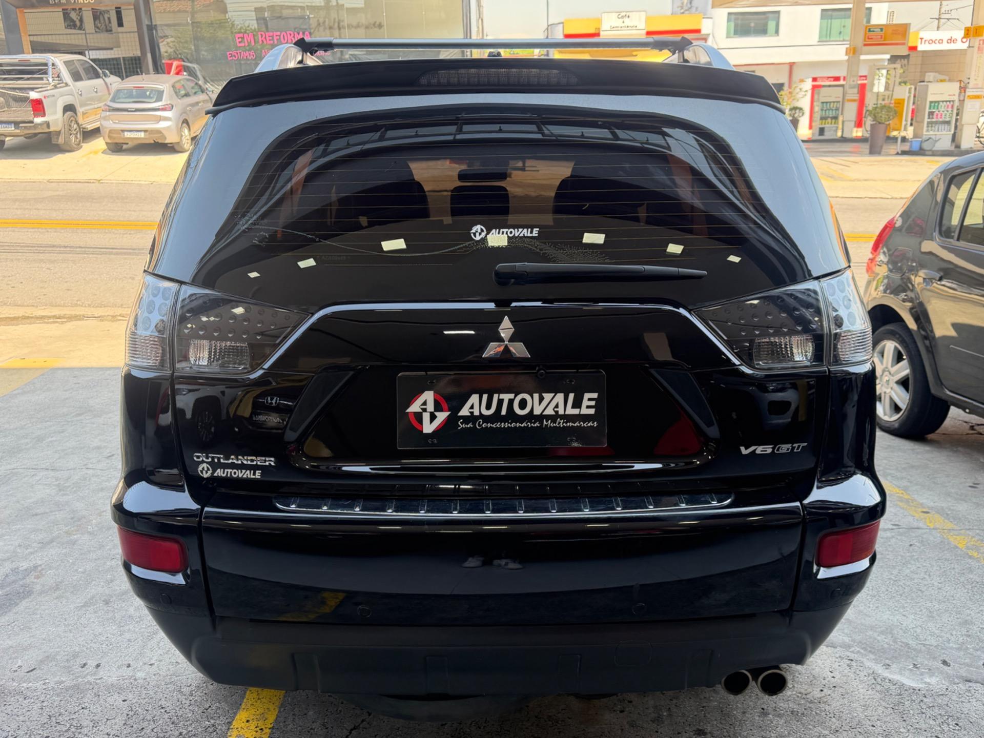MITSUBISHI Outlander - Foto