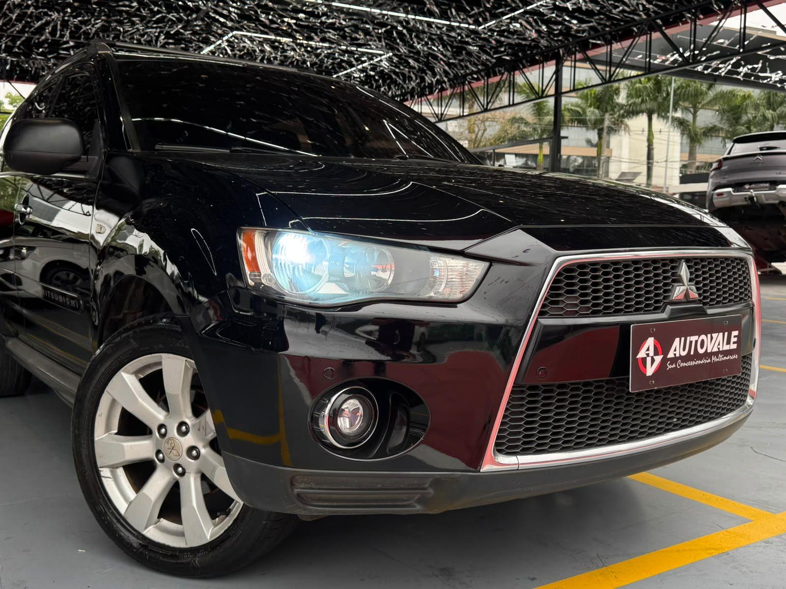 MITSUBISHI Outlander - Foto