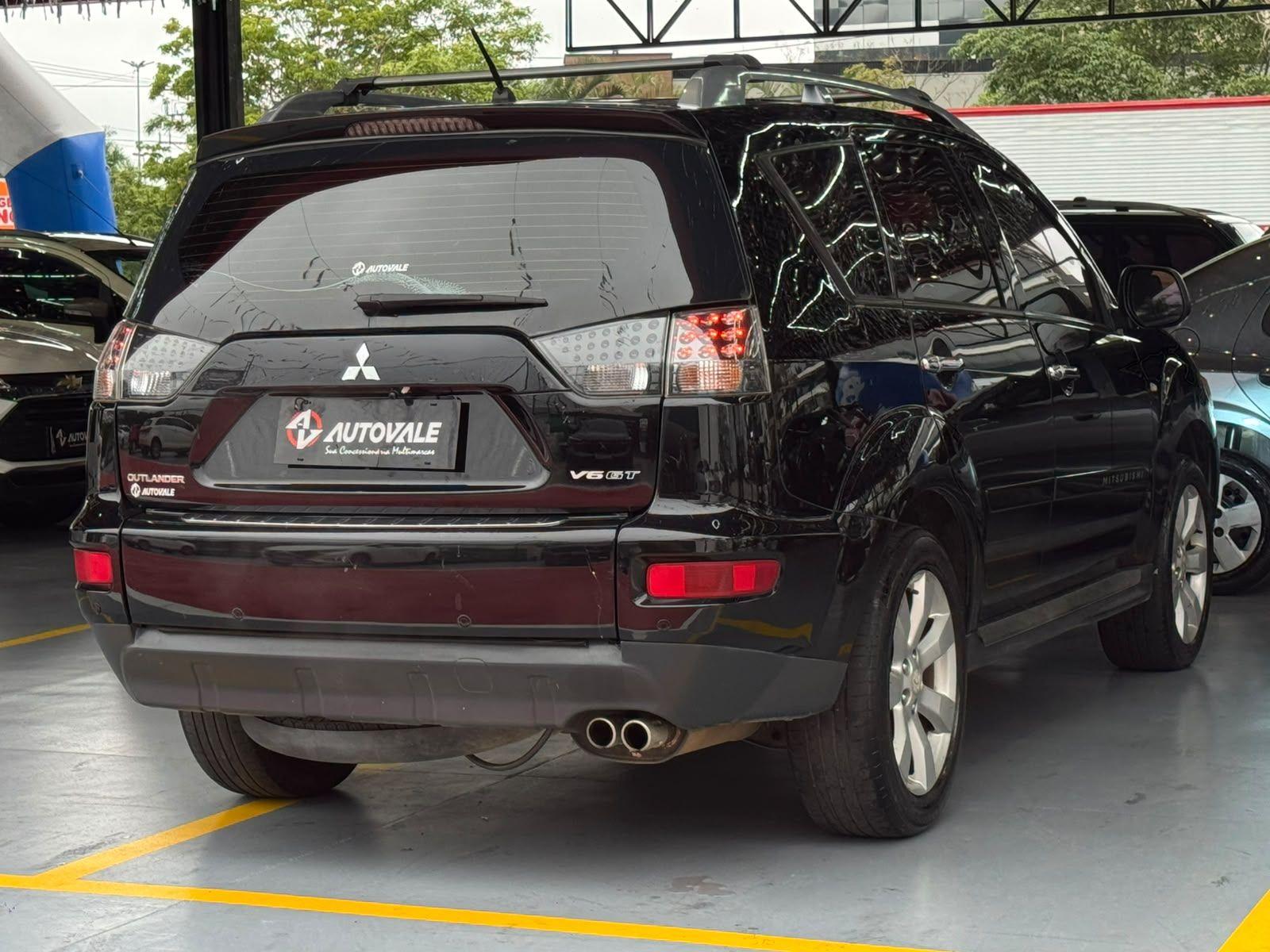 MITSUBISHI Outlander - Foto