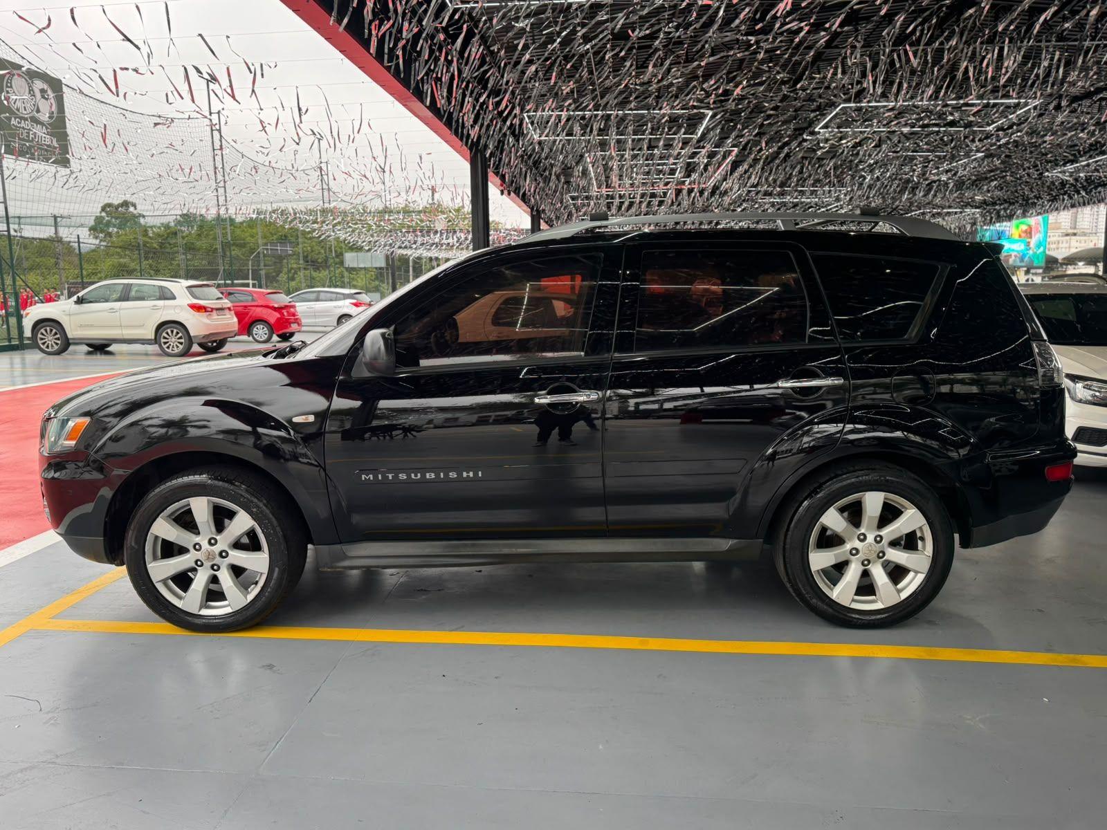 MITSUBISHI Outlander - Foto