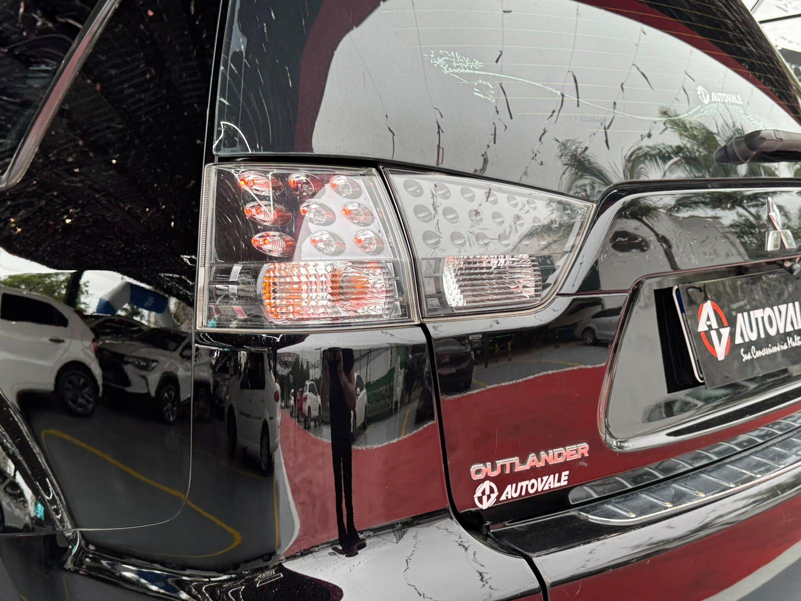 MITSUBISHI Outlander - Foto