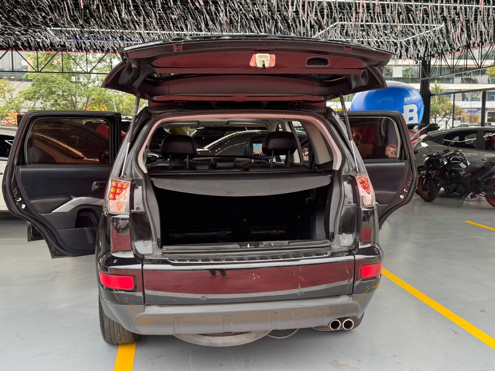 MITSUBISHI Outlander - Foto