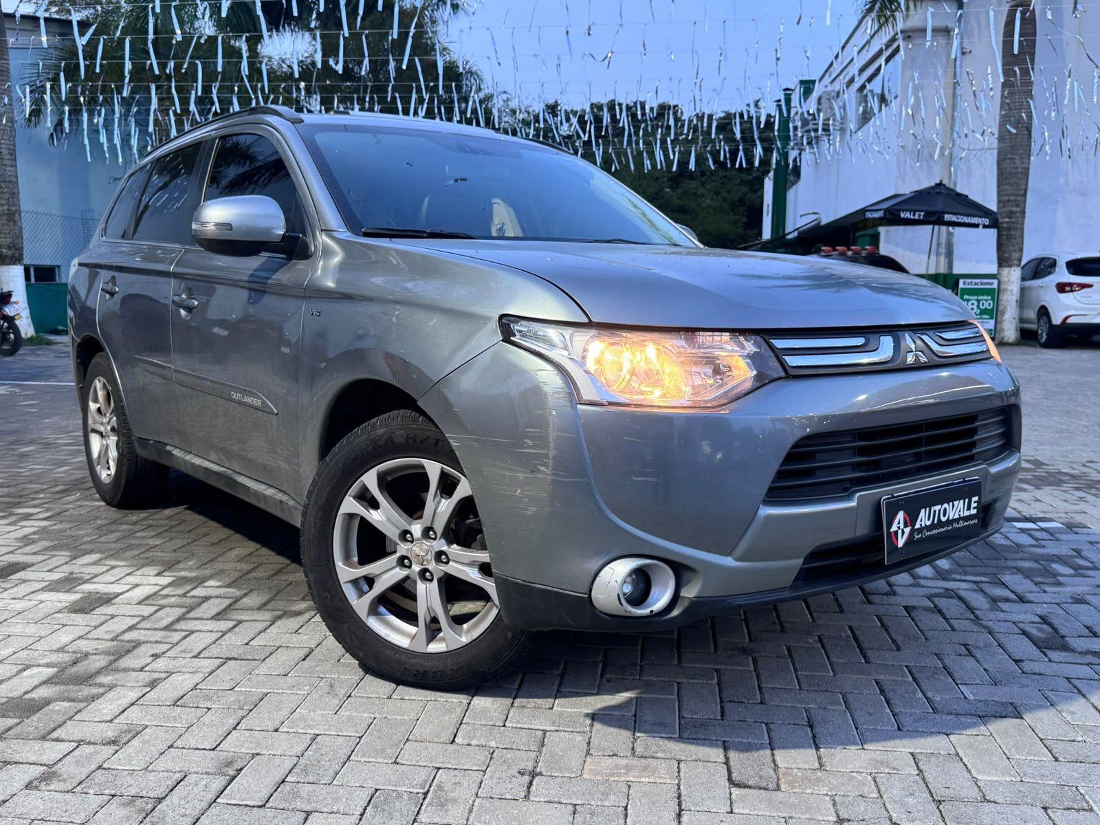 MITSUBISHI Outlander - Foto