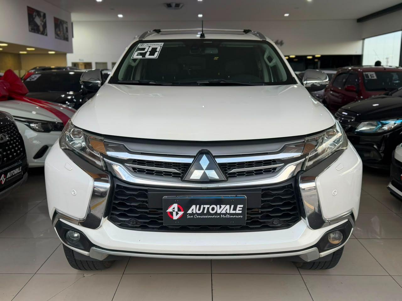 MITSUBISHI Pajero Sport - Foto